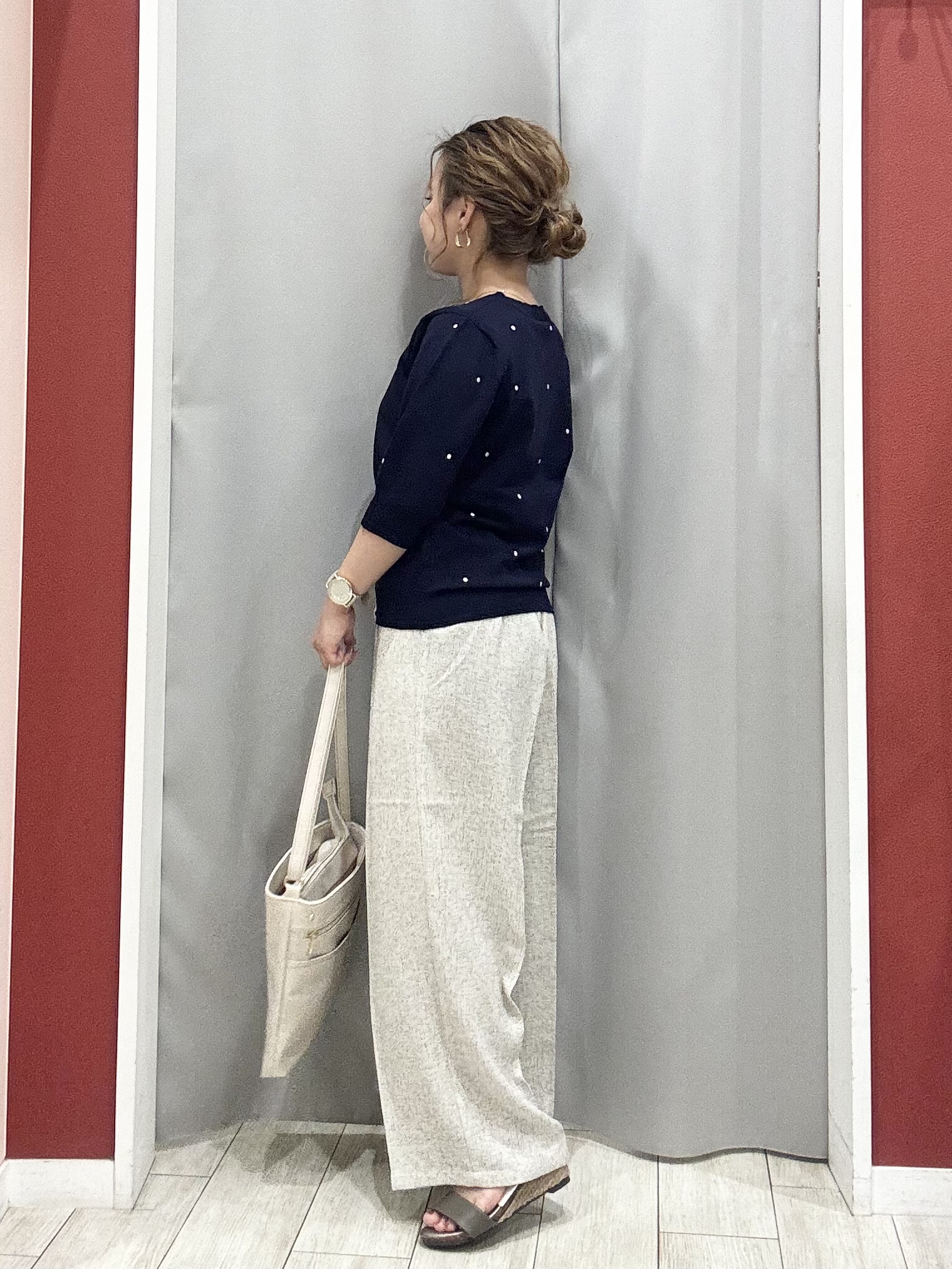 shioさんの「SHOO･LA･RUE｜【S-LL/二の腕カバー】品よく隠せる ドット刺繍5分袖ニット」を使ったコーディネート