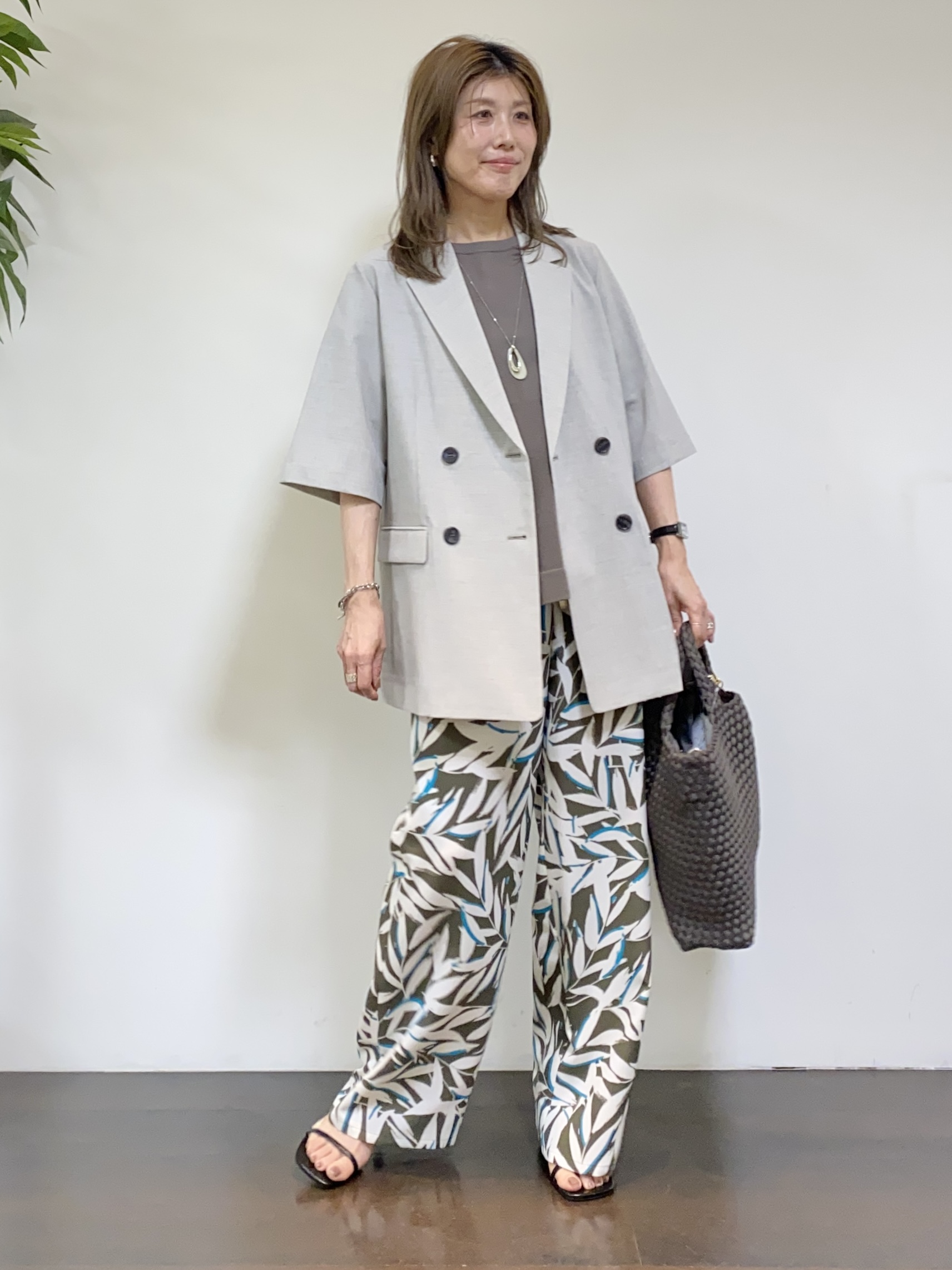 tomoさんの「UNTITLED｜【シワになりにくい/セットアップ可/接触冷感】ハーフスリーブジャケット」を使ったコーディネート