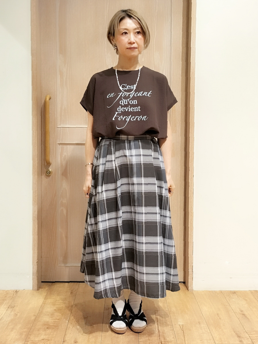 YUKIさんの「SHOO･LA･RUE｜【洗濯機可/S-LL】オンにもオフにも マルチに使えるボタンレスカーディガン」を使ったコーディネート