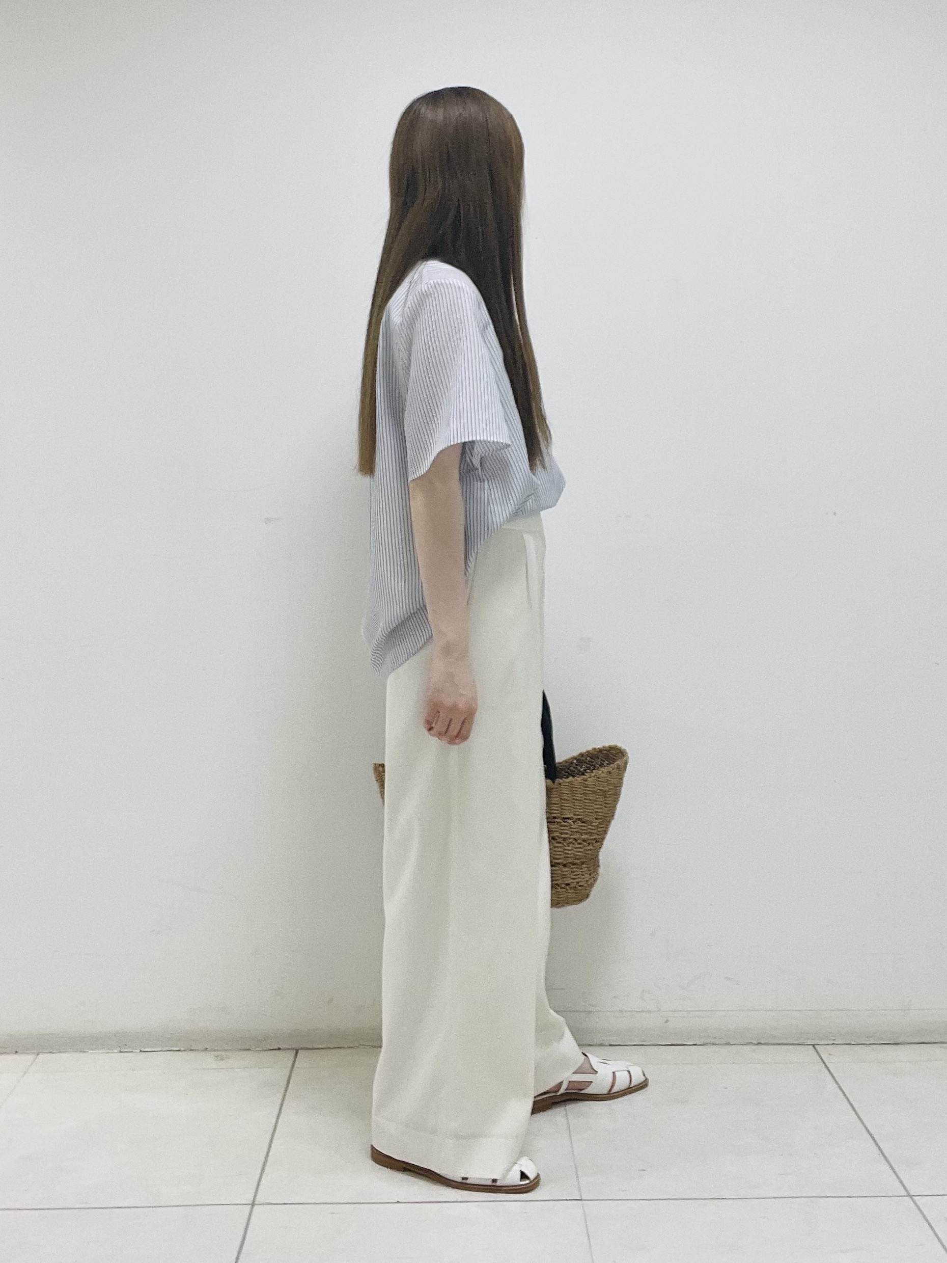 mさんの「INDIVI｜【接触冷感/洗える】シアーシャンブレーピンタックブラウス」を使ったコーディネート