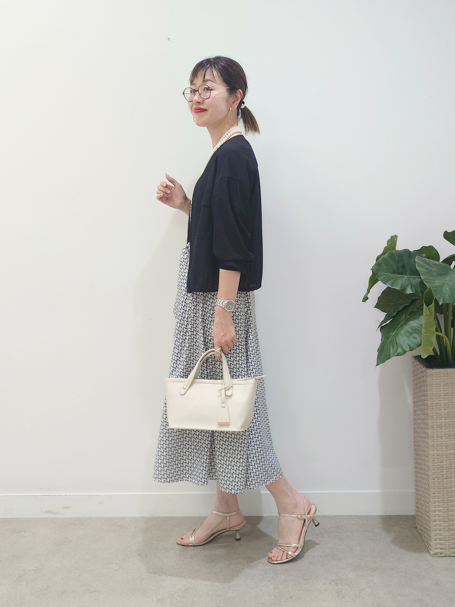 MUTSUKOさんの「UNTITLED｜◆【洗える】シアーブルゾン」を使ったコーディネート