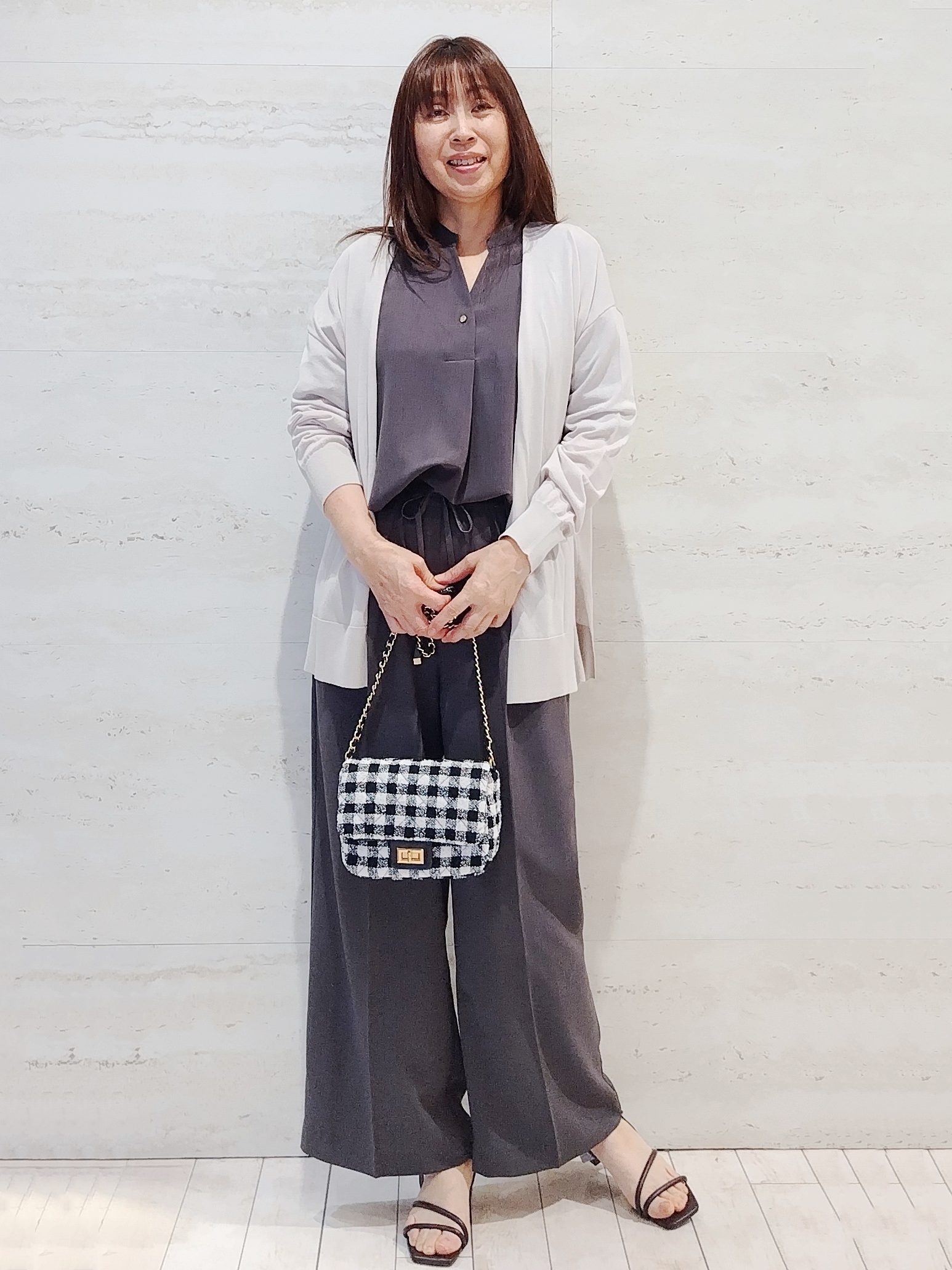 よしみさんの「OPAQUE.CLIP｜【接触冷感】ニットカーディガン《洗濯機OK／抗ピリング》」を使ったコーディネート