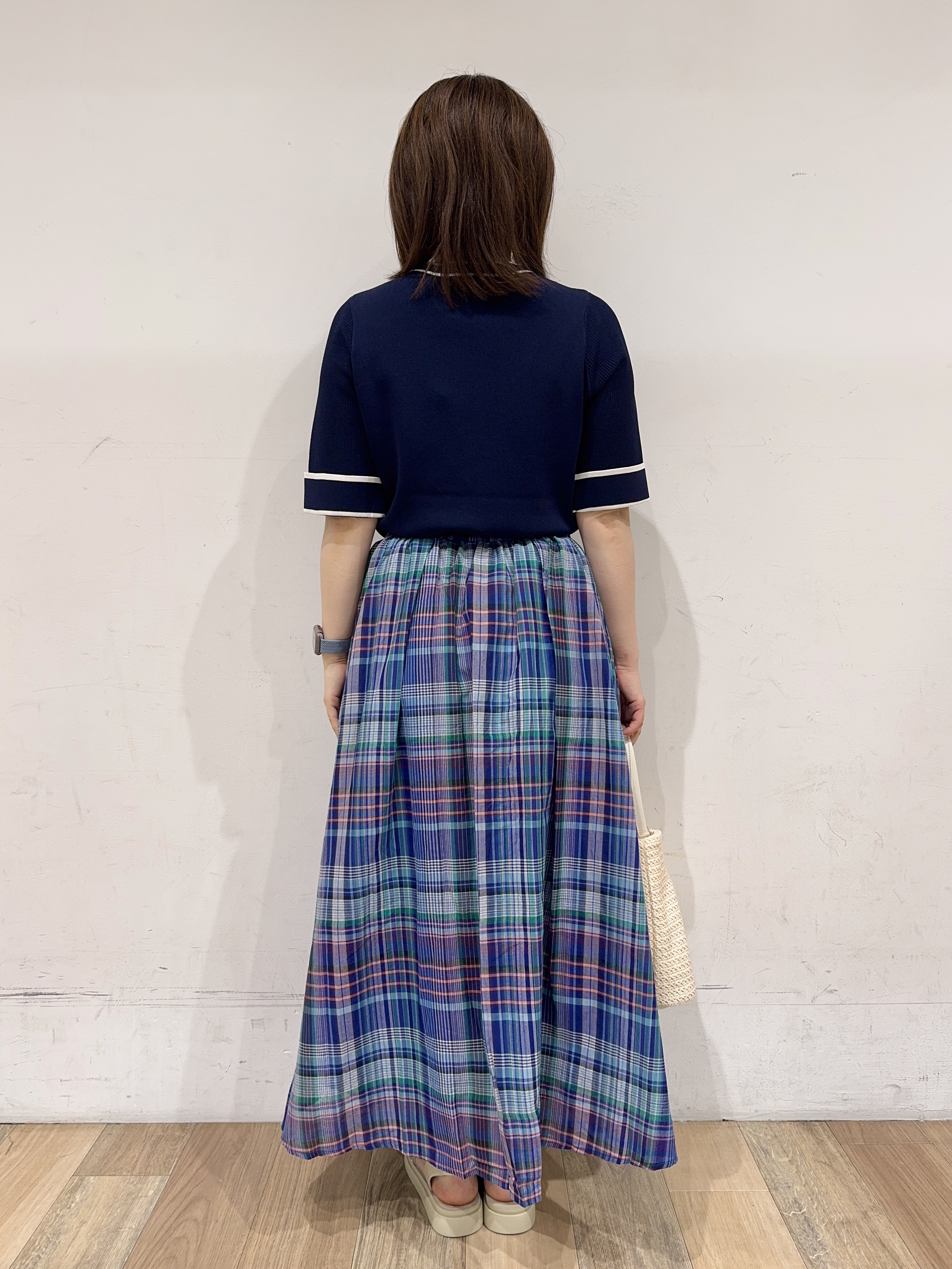 miさんの「grove｜新色追加！【シリーズ累計36万枚/名品ニット】やわらかドライタッチ 袖メッシュ編みニット」を使ったコーディネート