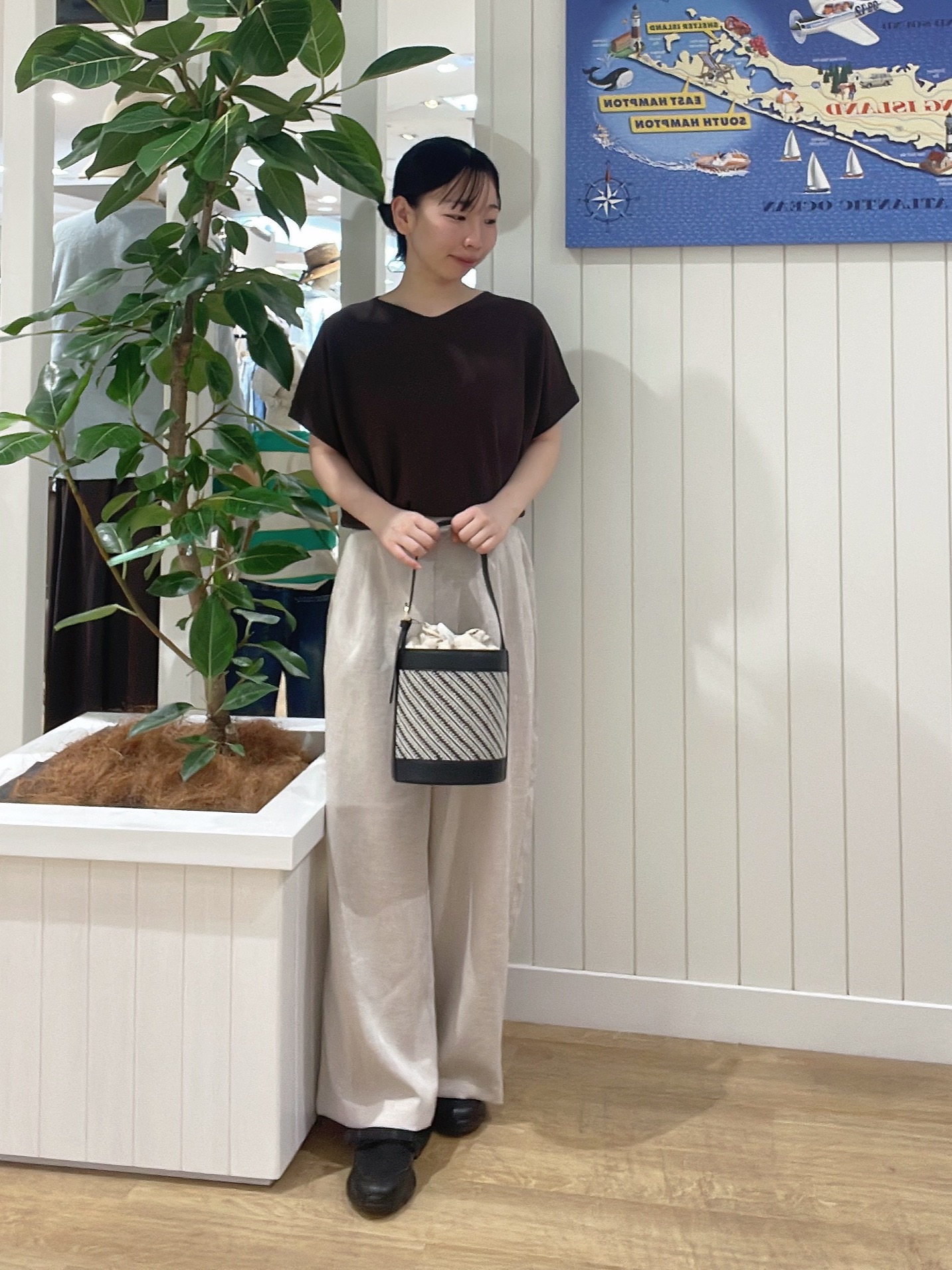 AYAさんの「Dessin｜【洗える】後ろボタンフレンチスリーブニット」を使ったコーディネート