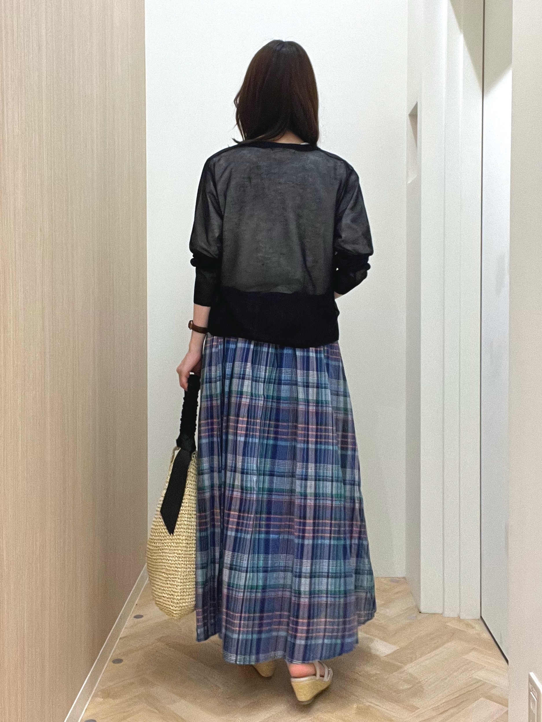  おまつさんの「grove｜高評価！【洗える/名品】大人の透け感、シアーカーディガン」を使ったコーディネート