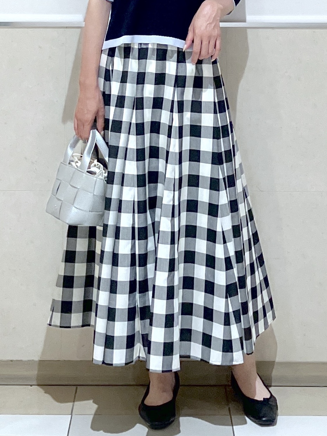 eriko さんの「Dessin｜【洗える】バイカラーボクシーシルエットニット」を使ったコーディネート