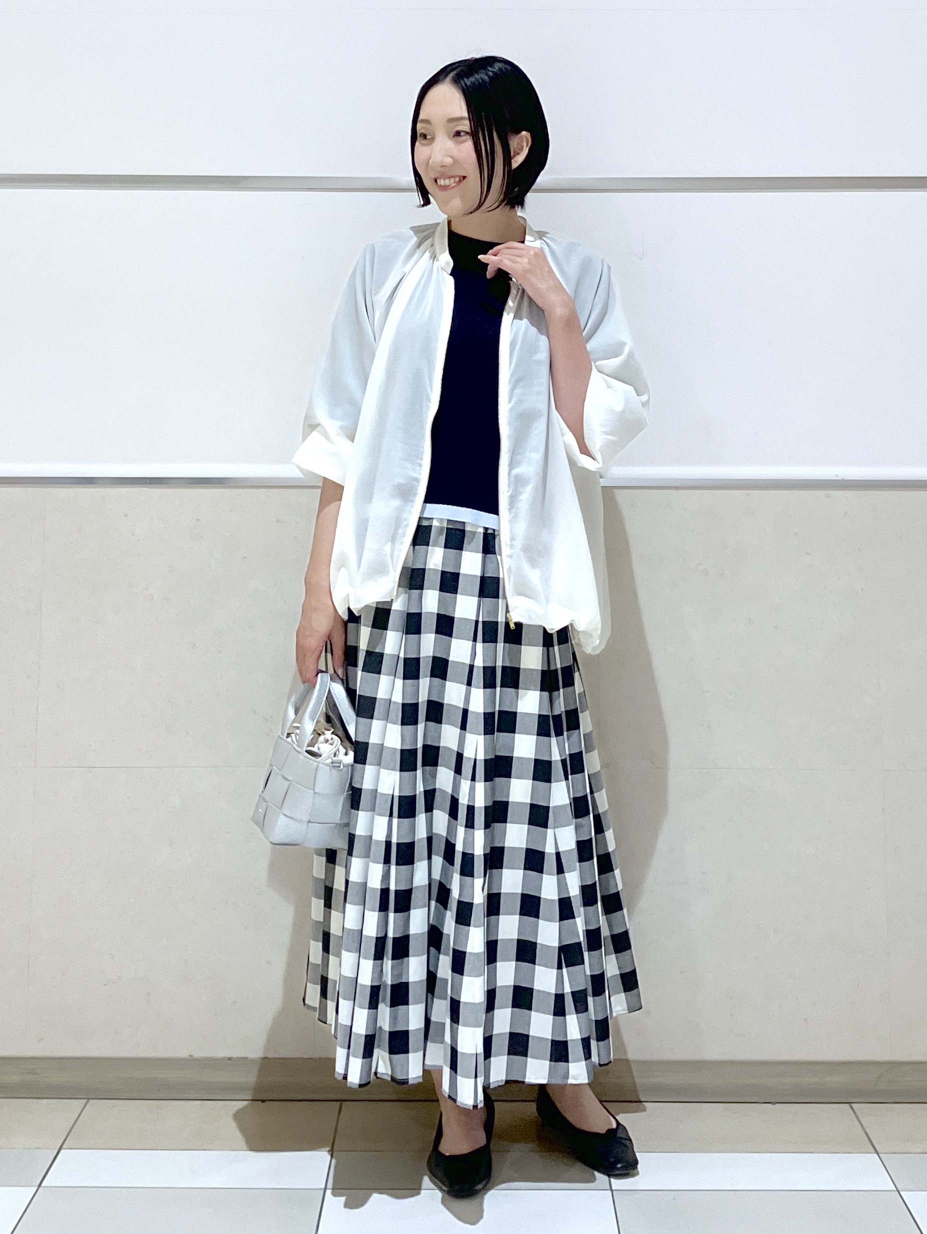 eriko さんの「Dessin｜【洗える】バイカラーボクシーシルエットニット」を使ったコーディネート