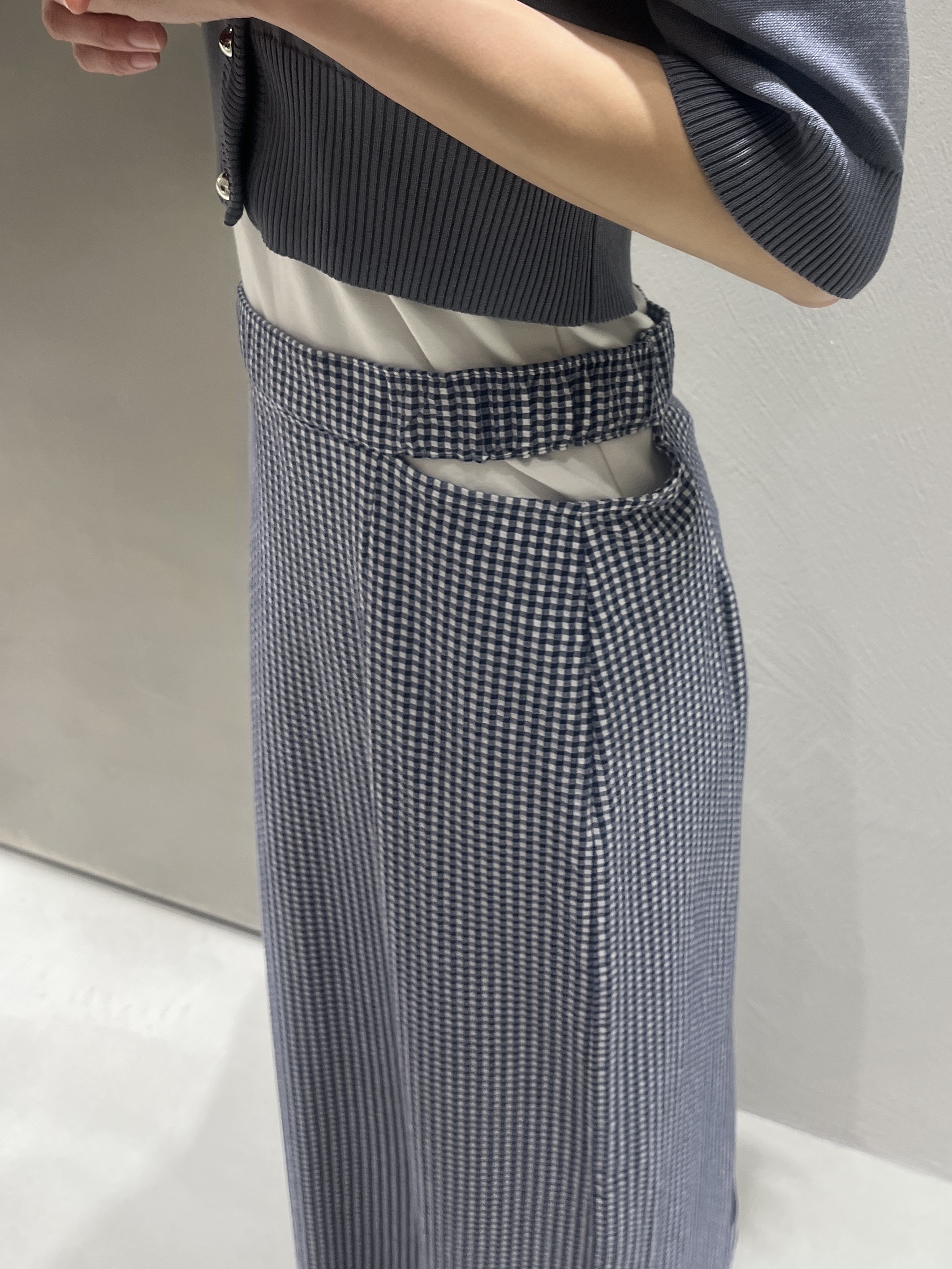 Rielさんの「CODE A｜design knit short cardigan」を使ったコーディネート