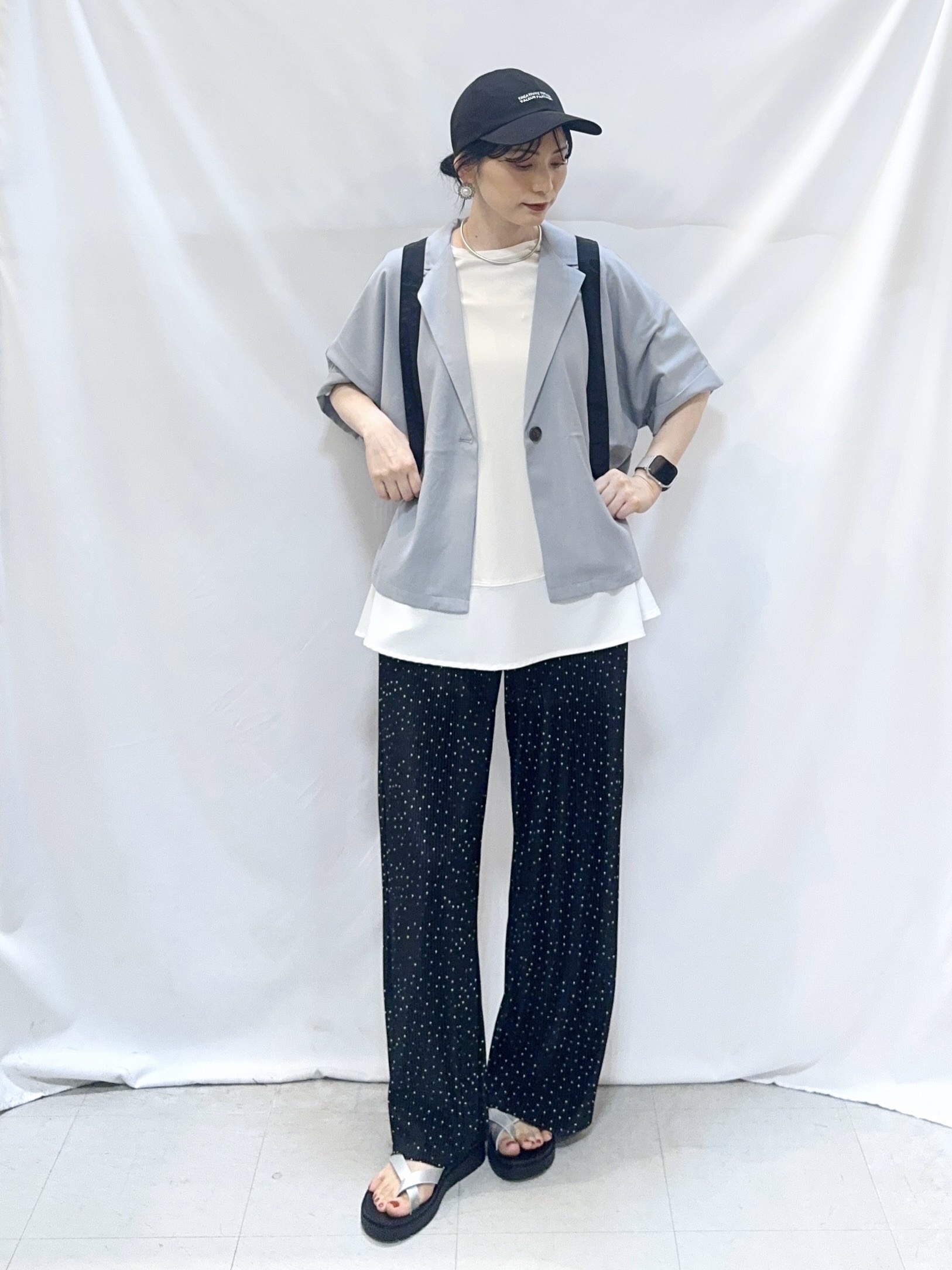𝐇𝐢𝐫𝐨𝐦𝐢さんの「SHOO･LA･RUE｜【セットアップ可/洗濯後しわになりにくい/S-LL】半袖とろみテーラードジャケット」を使ったコーディネート