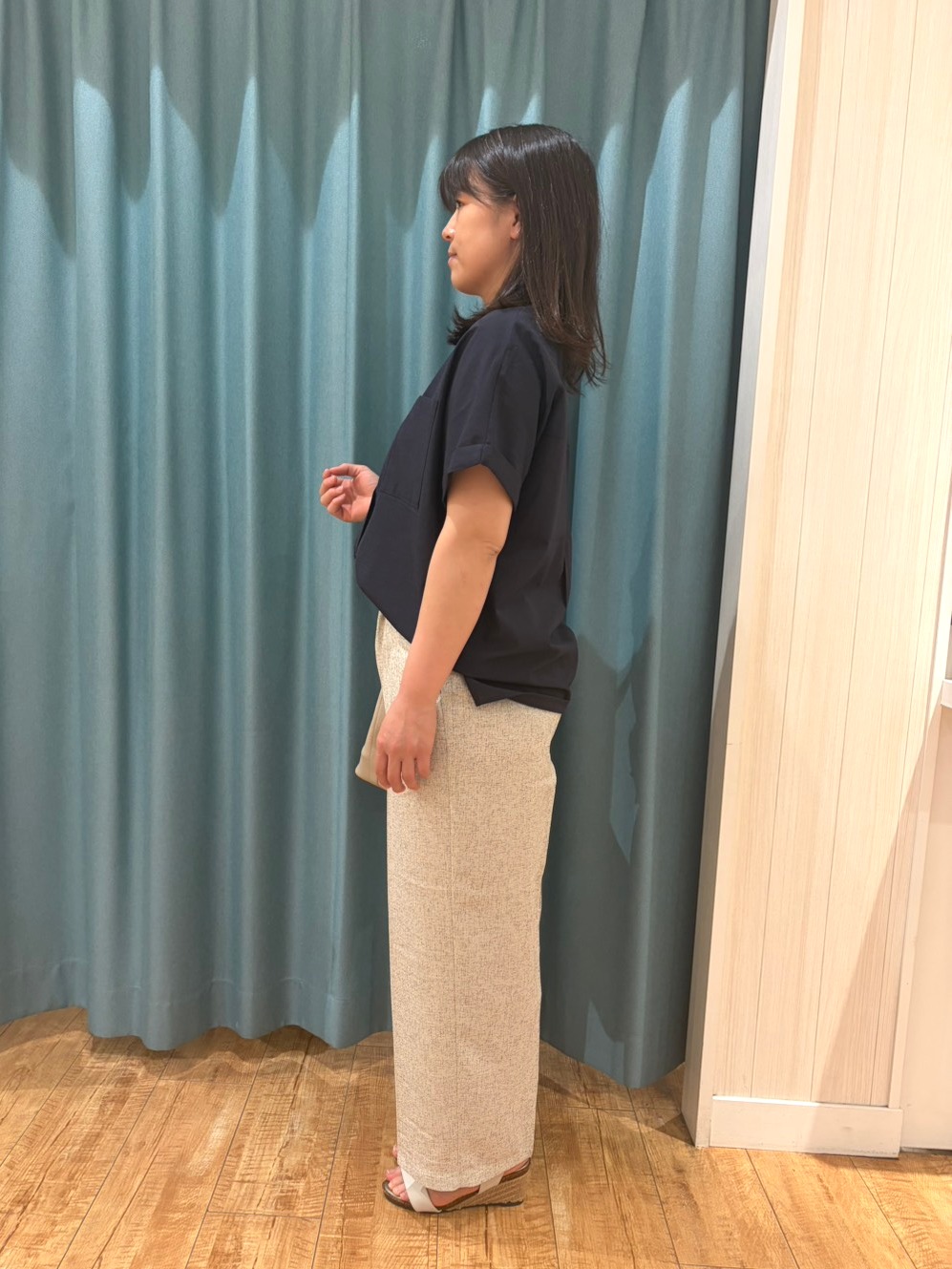 Miさんの「SHOO･LA･RUE｜【通気性〇/UV/S-LL】風が通り抜ける 半袖バンドカラーシアーシャツ」を使ったコーディネート