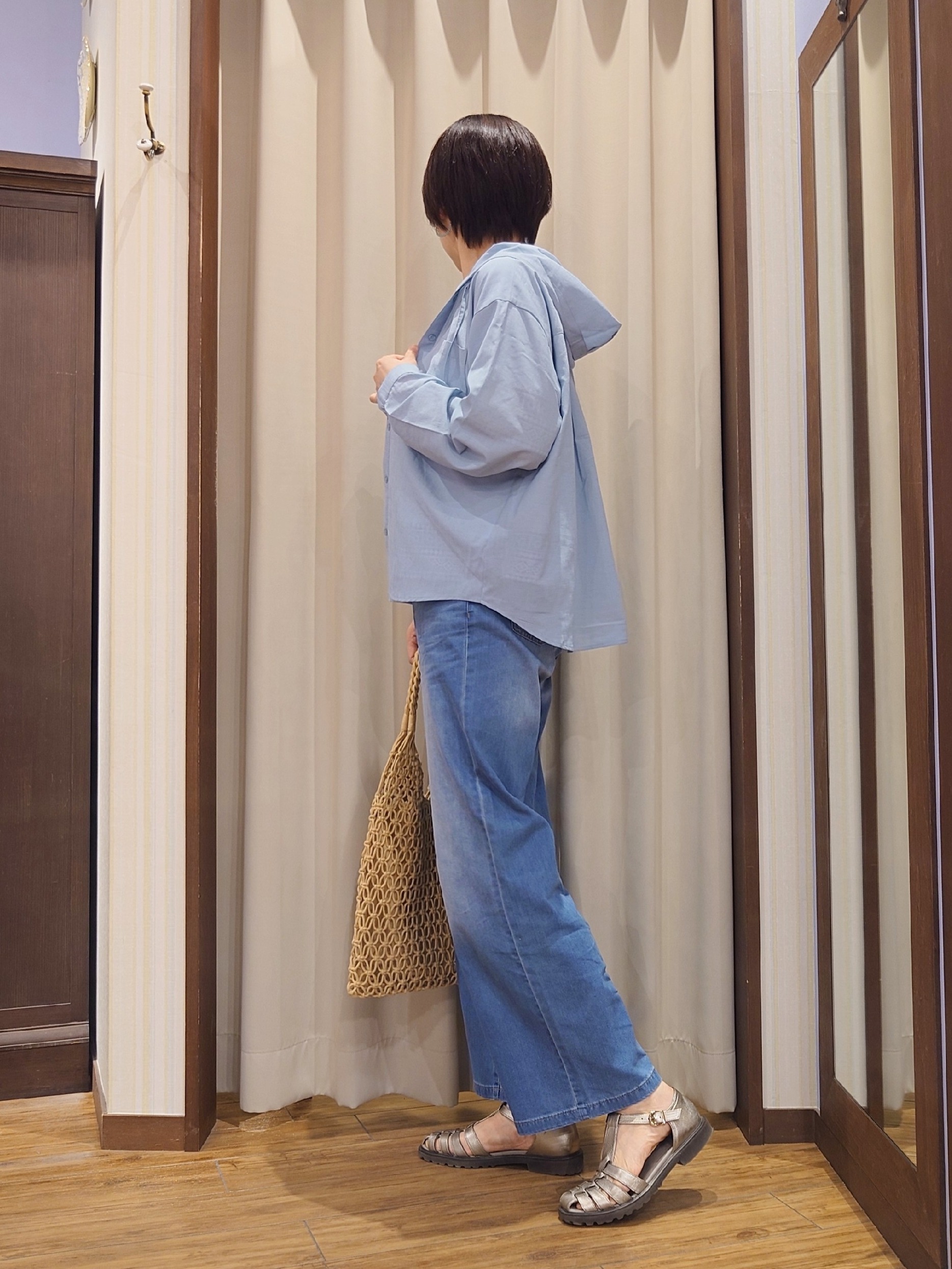 ERIKOさんの「SHOO･LA･RUE｜【通気性〇/洗濯機可/S-LL】UVカット機能付き ライトな着心地シャツパーカ」を使ったコーディネート