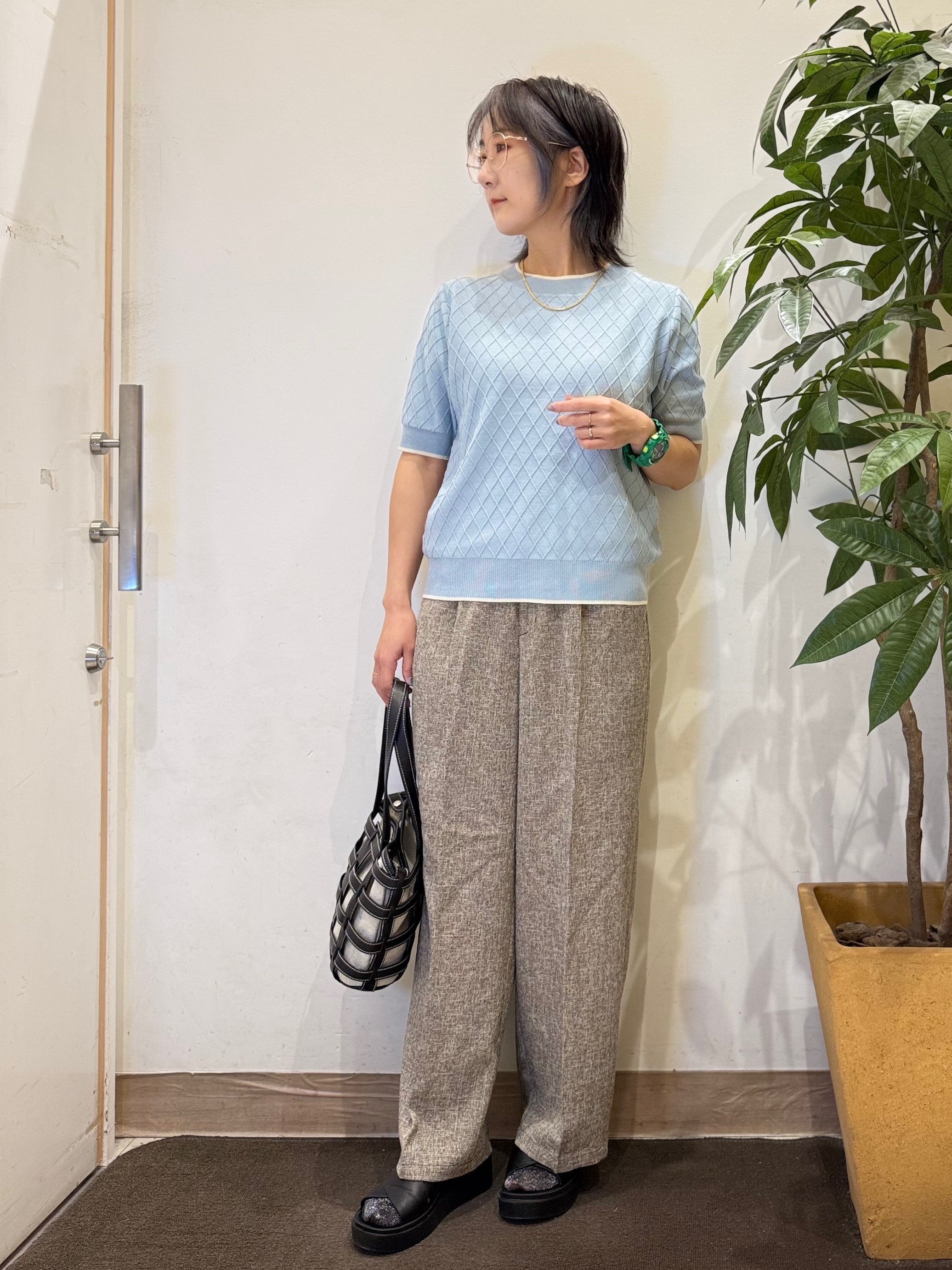 misakiさんの「SHOO･LA･RUE｜【洗濯機可/S-LL】大人上品なダイヤ編み柄 配色半袖ニット」を使ったコーディネート