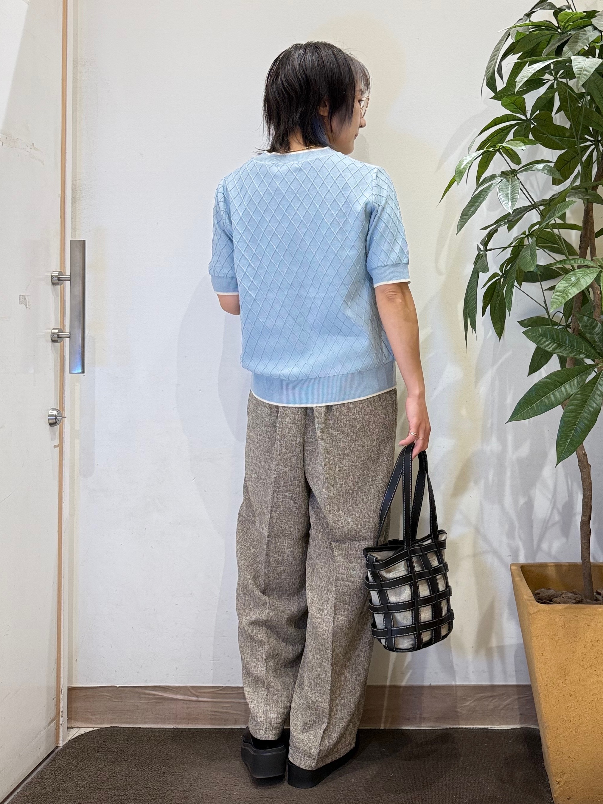 misakiさんの「SHOO･LA･RUE｜【洗濯機可/S-LL】大人上品なダイヤ編み柄 配色半袖ニット」を使ったコーディネート
