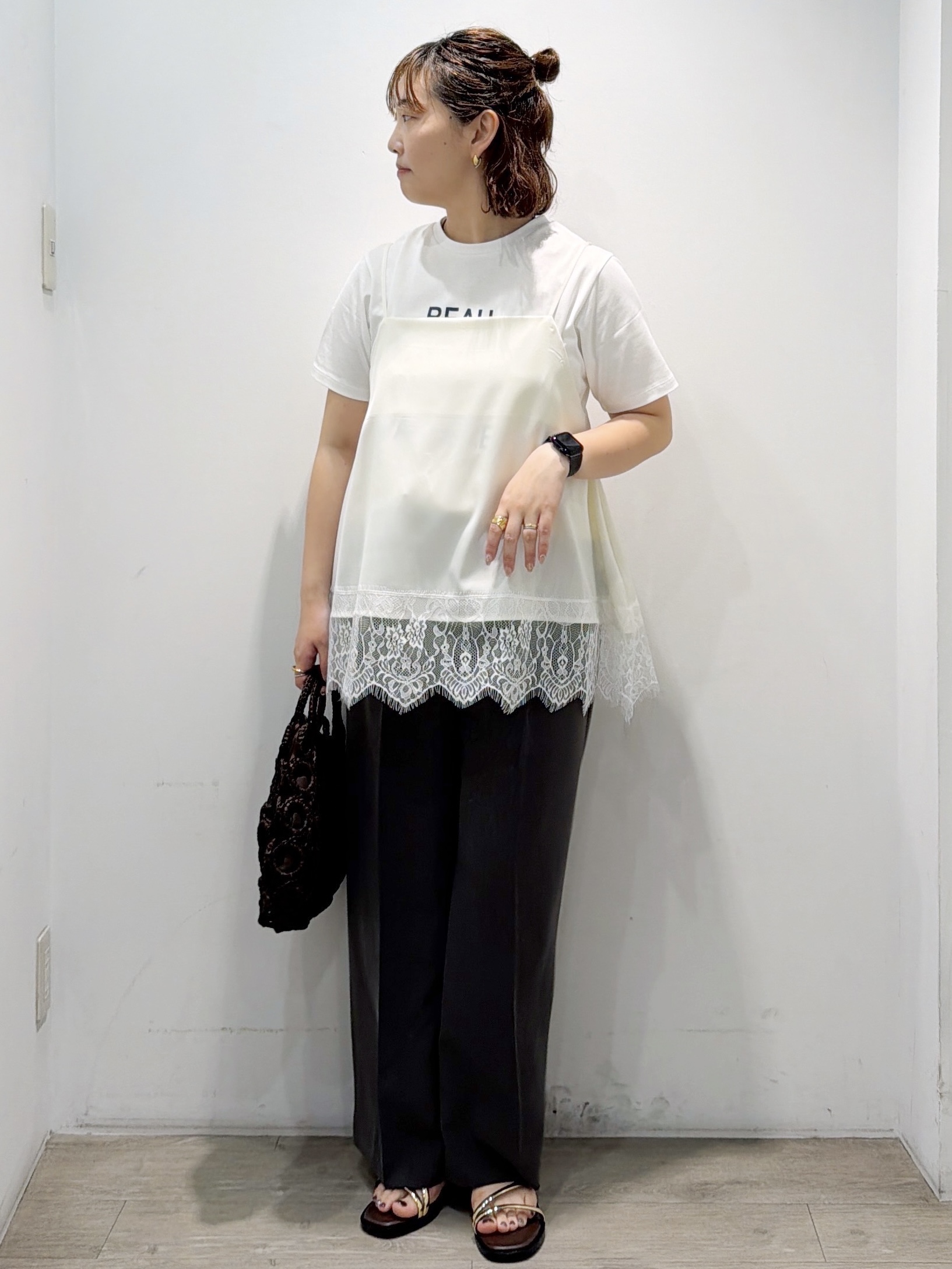 sumicaさんの「OPAQUE.CLIP｜ロゴプリント刺繍アソートTシャツ【洗濯機OK】」を使ったコーディネート