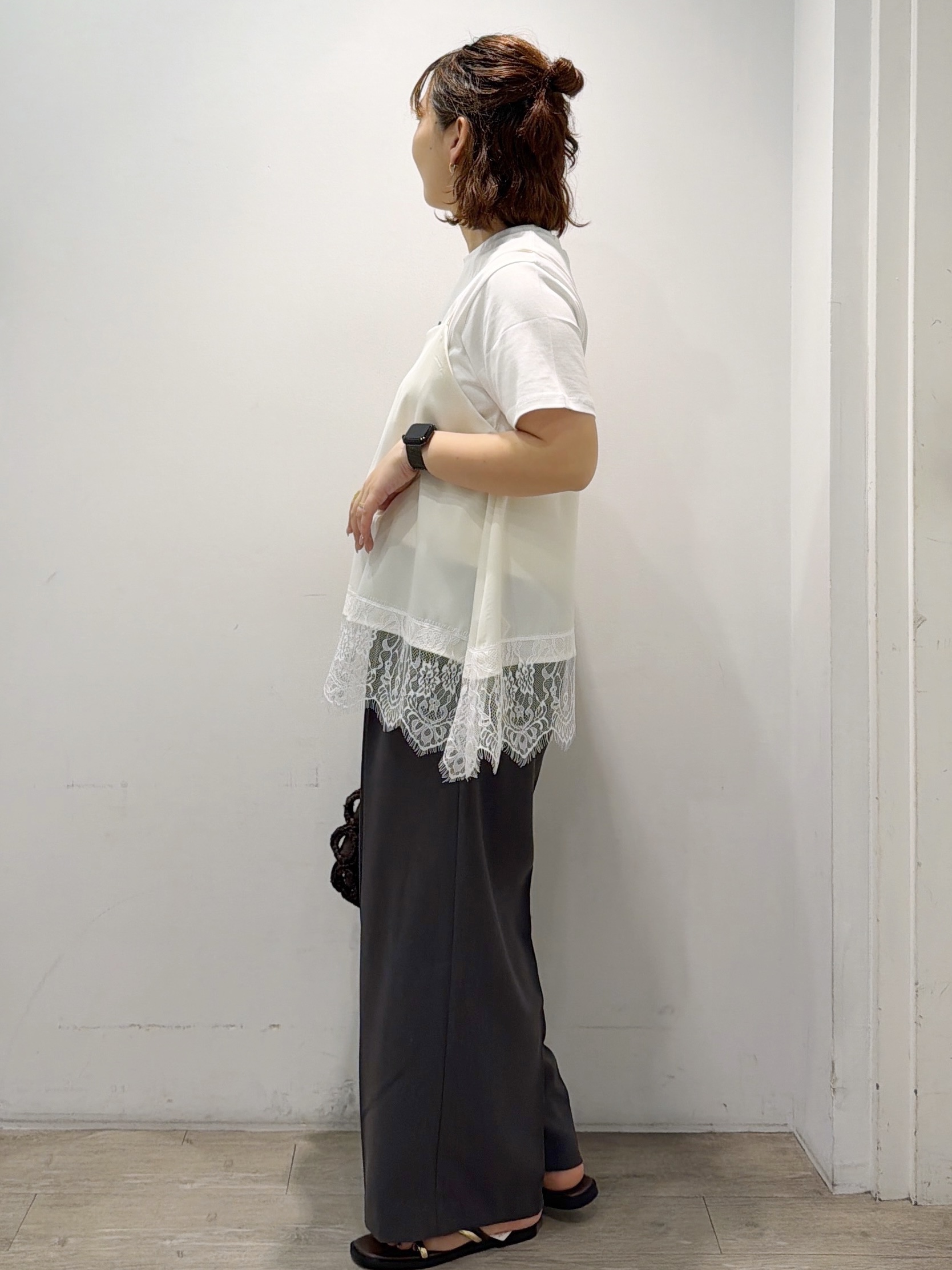 sumicaさんの「OPAQUE.CLIP｜ロゴプリント刺繍アソートTシャツ【洗濯機OK】」を使ったコーディネート