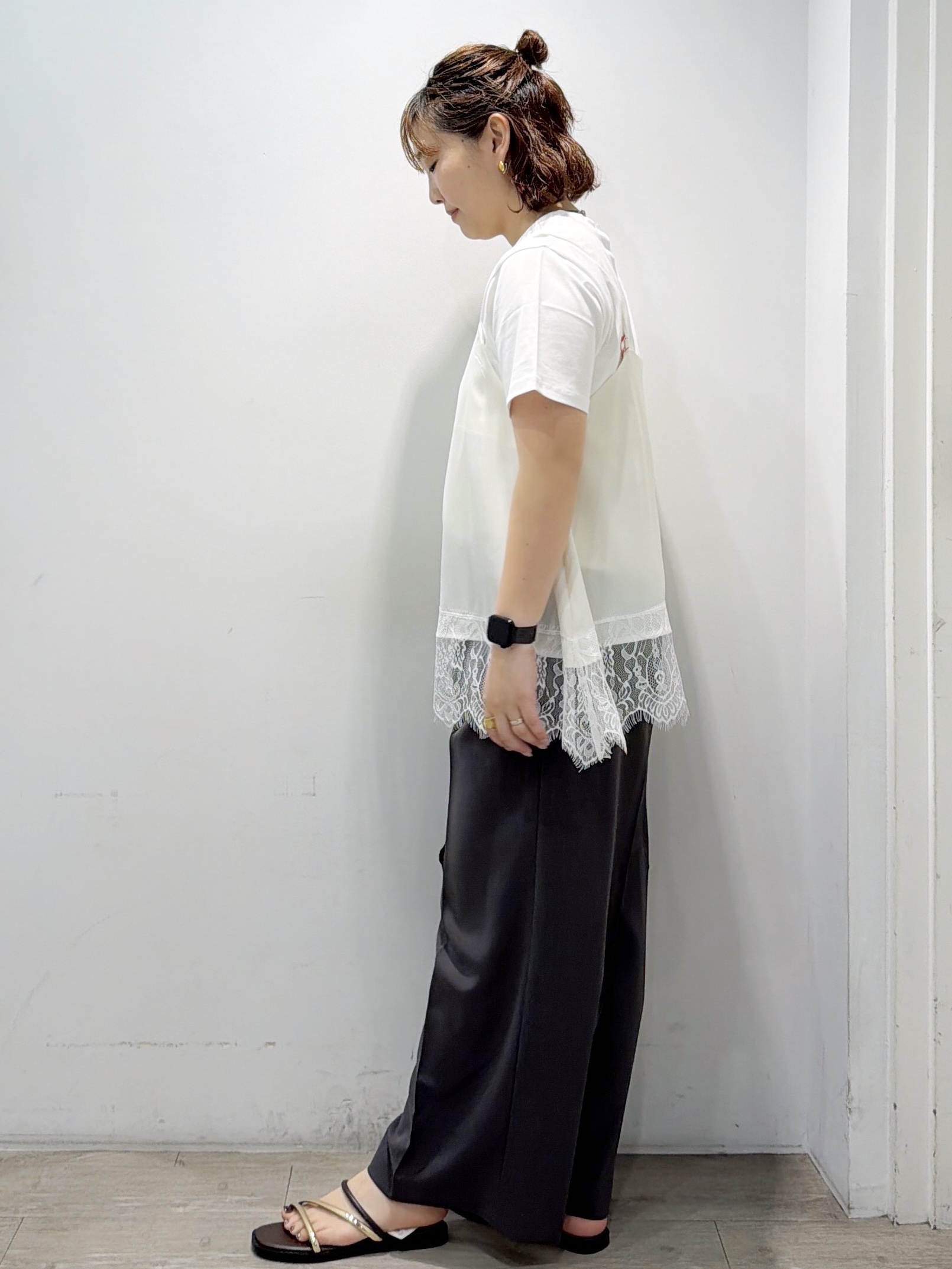 sumicaさんの「OPAQUE.CLIP｜ロゴプリント刺繍アソートTシャツ【洗濯機OK】」を使ったコーディネート