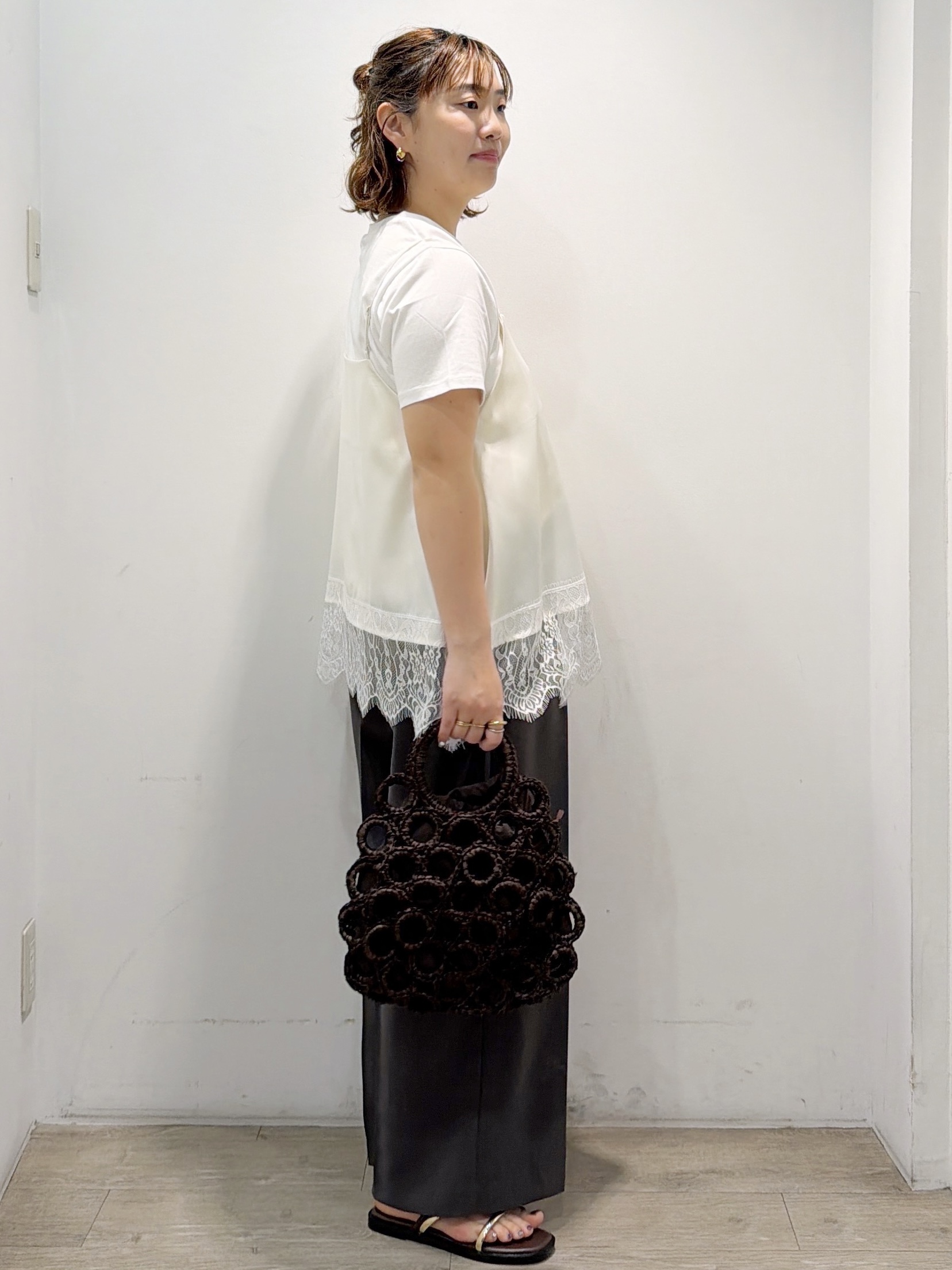 sumicaさんの「OPAQUE.CLIP｜ロゴプリント刺繍アソートTシャツ【洗濯機OK】」を使ったコーディネート