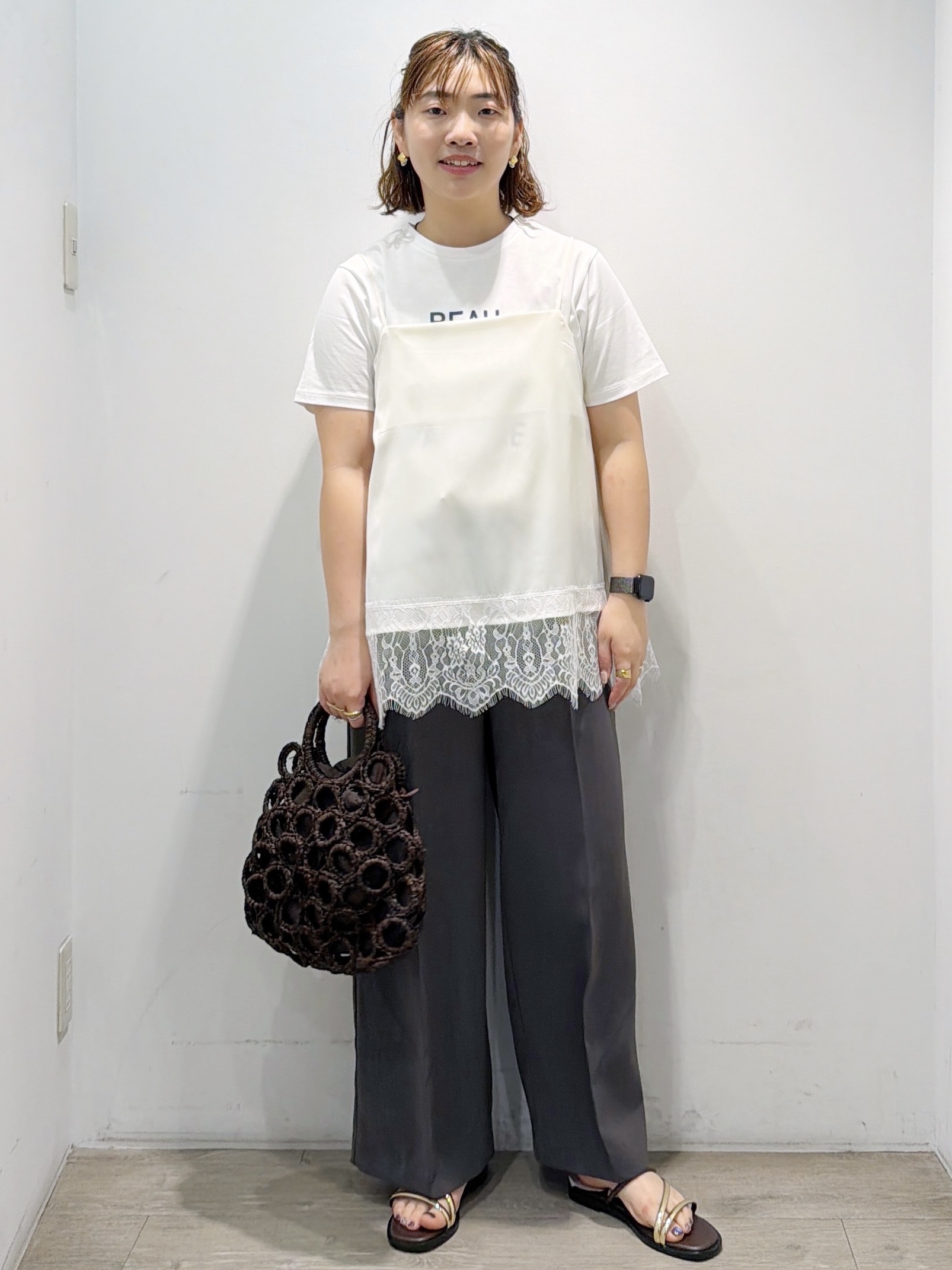 sumicaさんの「OPAQUE.CLIP｜ロゴプリント刺繍アソートTシャツ【洗濯機OK】」を使ったコーディネート