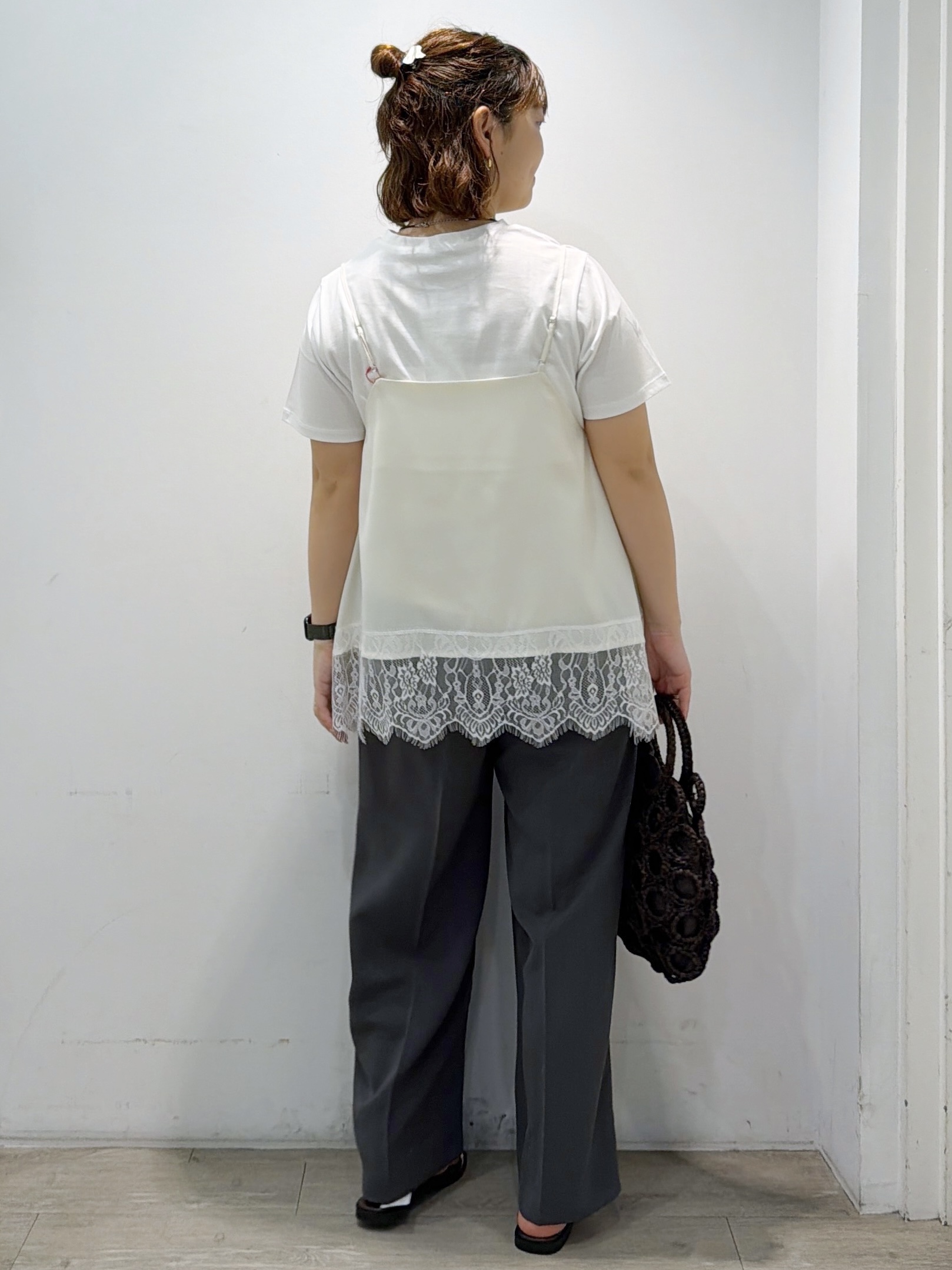 sumicaさんの「OPAQUE.CLIP｜ロゴプリント刺繍アソートTシャツ【洗濯機OK】」を使ったコーディネート