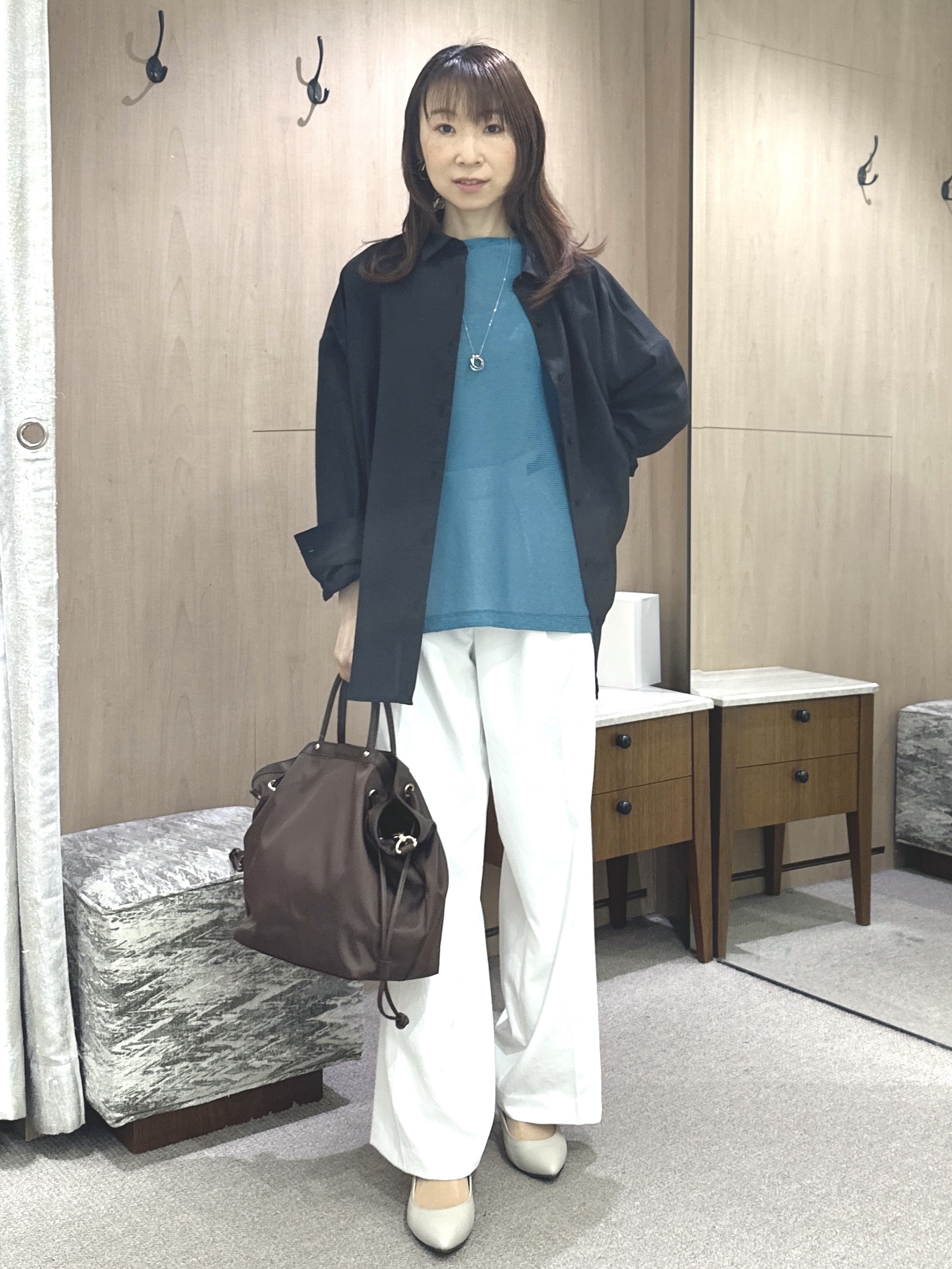 Miwaさんの「UNTITLED｜【8色展開/程よい透け感】ドライタッチボートネックニット」を使ったコーディネート