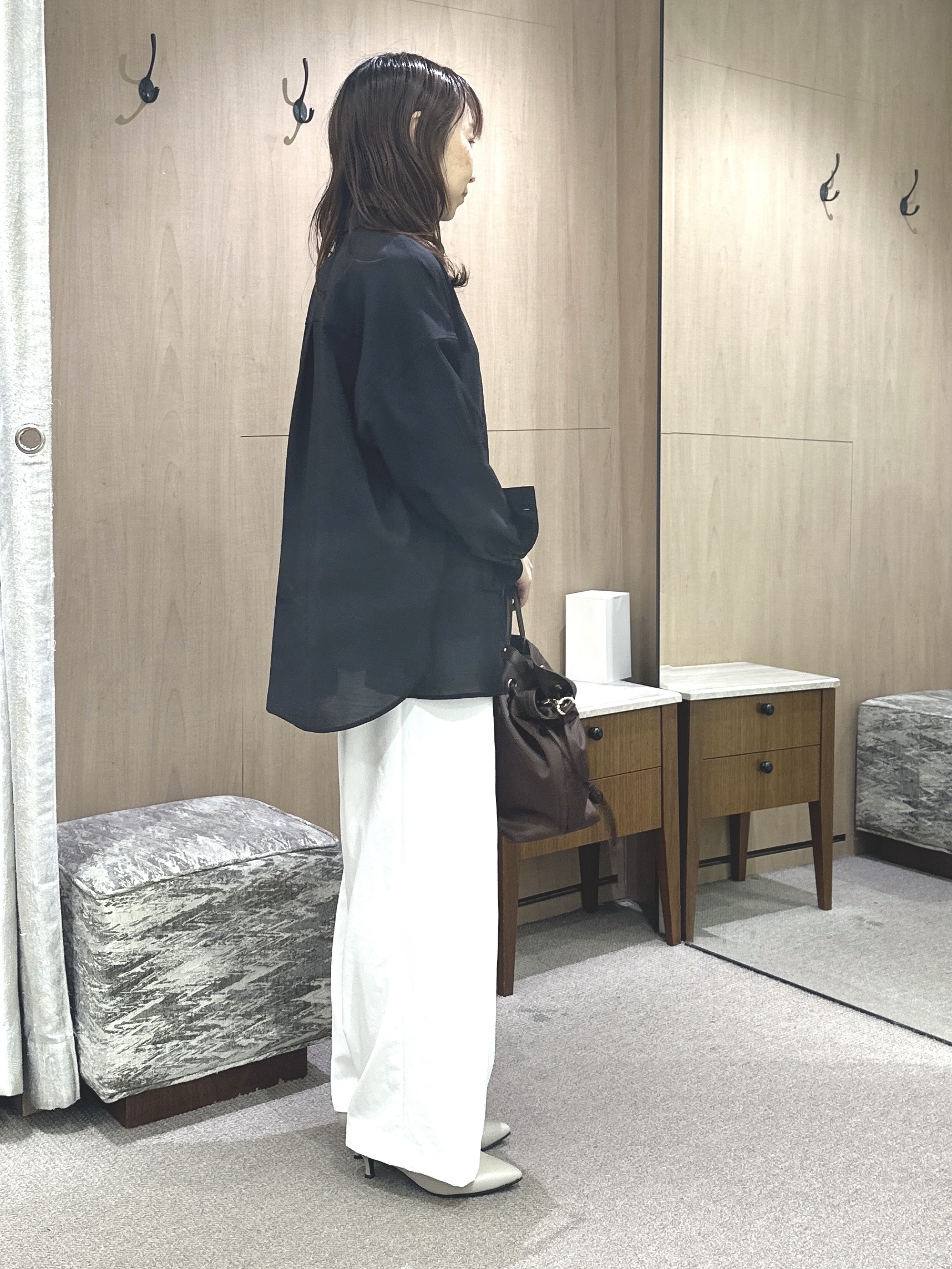 Miwaさんの「UNTITLED｜【8色展開/程よい透け感】ドライタッチボートネックニット」を使ったコーディネート