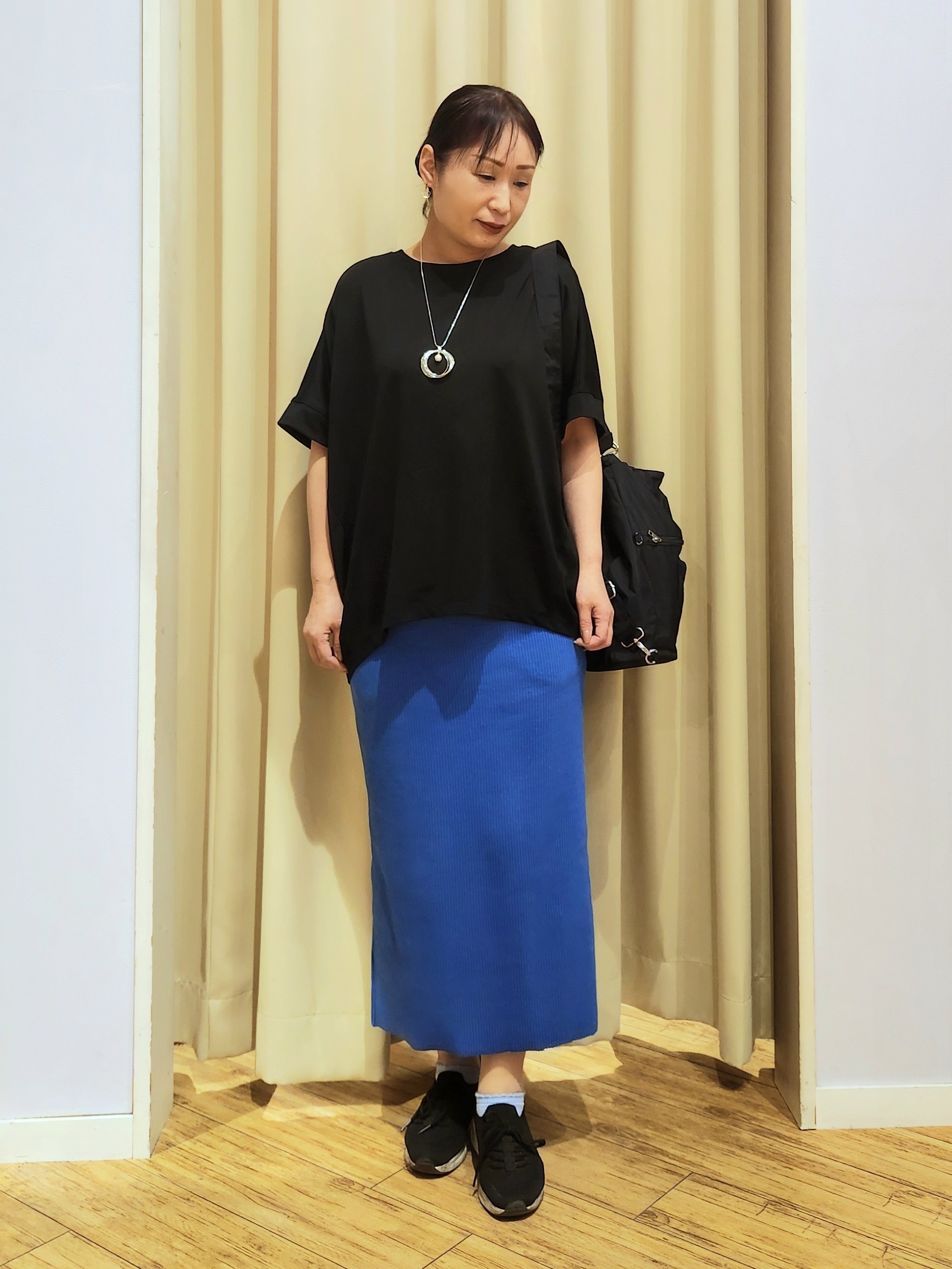 くまさんの「SHOO･LA･RUE｜【S-LL/体型カバー】日焼け対策にも女性らしさを UVカットペプラムパーカ」を使ったコーディネート