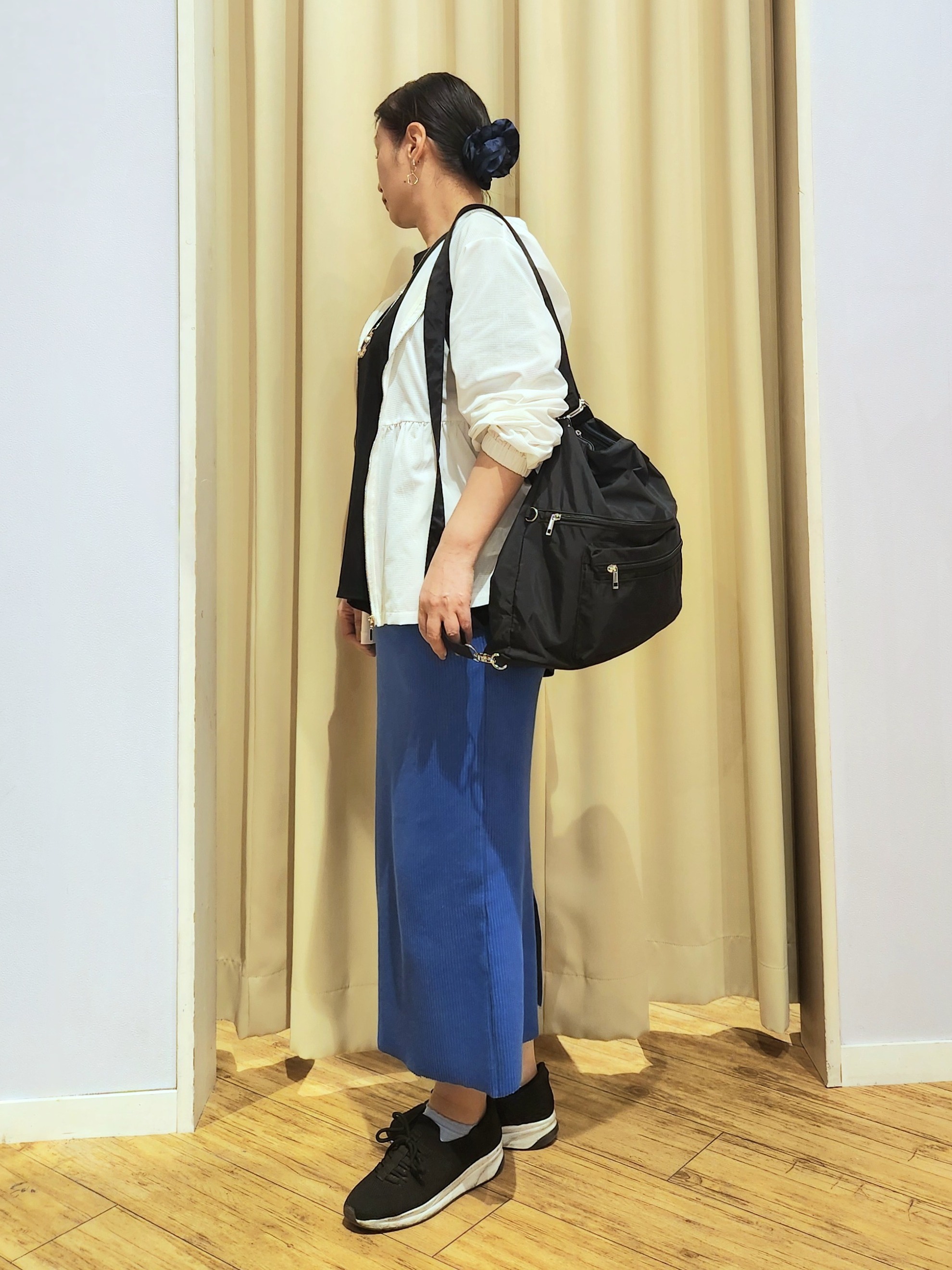 くまさんの「SHOO･LA･RUE｜【S-LL/体型カバー】日焼け対策にも女性らしさを UVカットペプラムパーカ」を使ったコーディネート