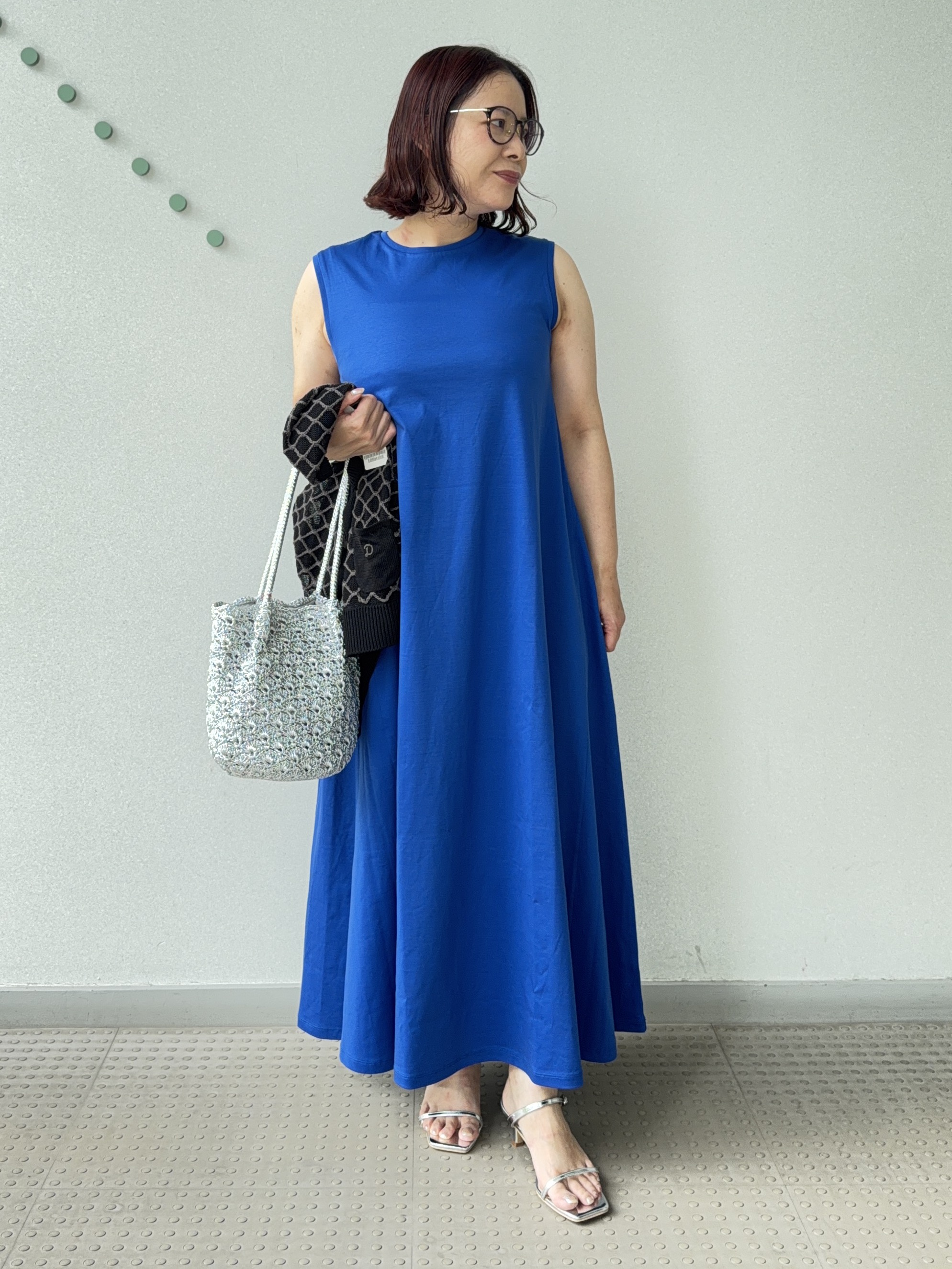 Asamiさんの「DRESSTERIOR｜【接触冷感／抗菌防臭／消臭/ウォッシャブル】アイスクリアコットン フレンチスリーブワンピース」を使ったコーディネート