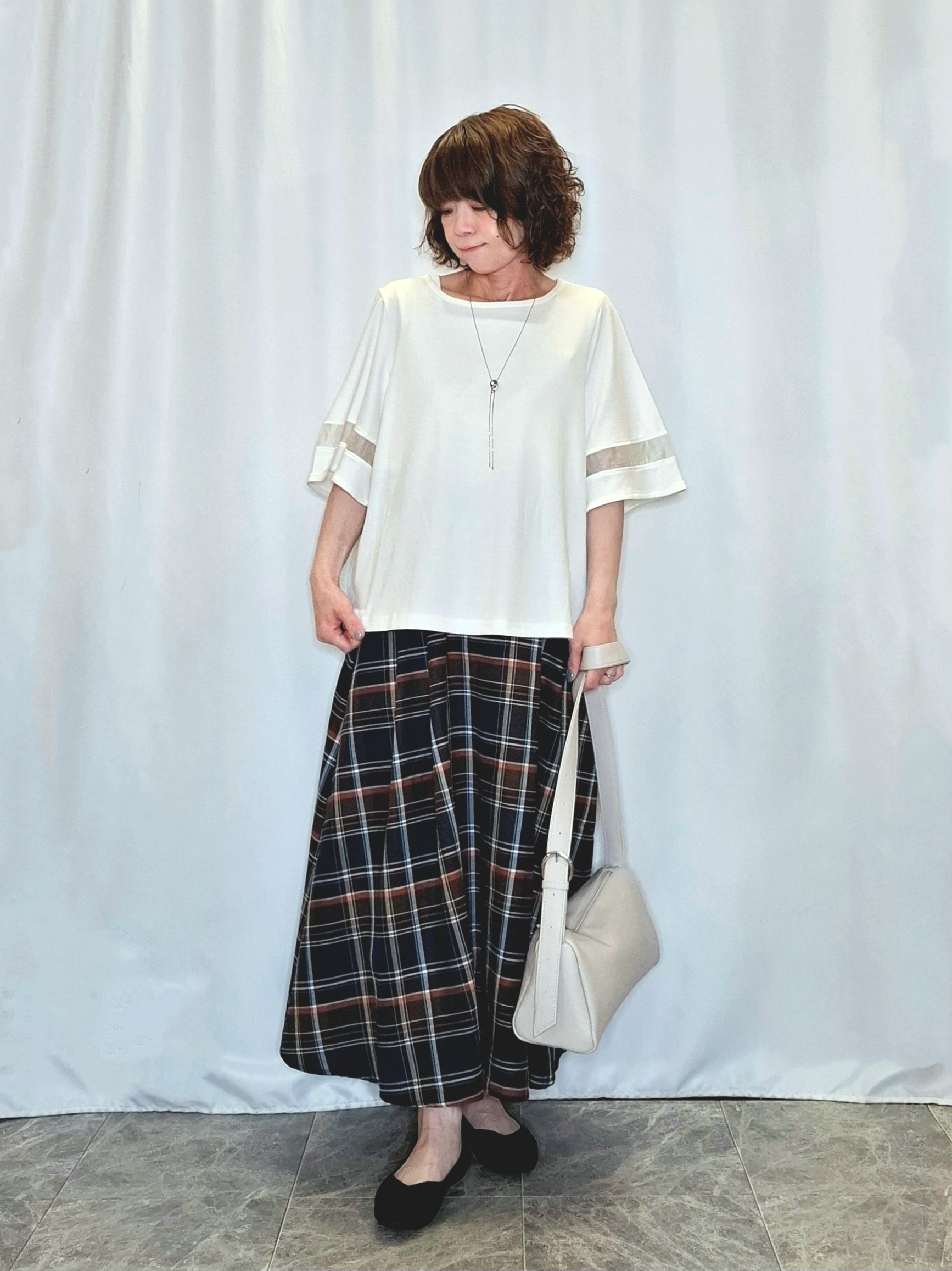 ぬーさんの「SHOO･LA･RUE｜【洗濯機可/S-LL】オンにもオフにも マルチに使えるボタンレスカーディガン」を使ったコーディネート