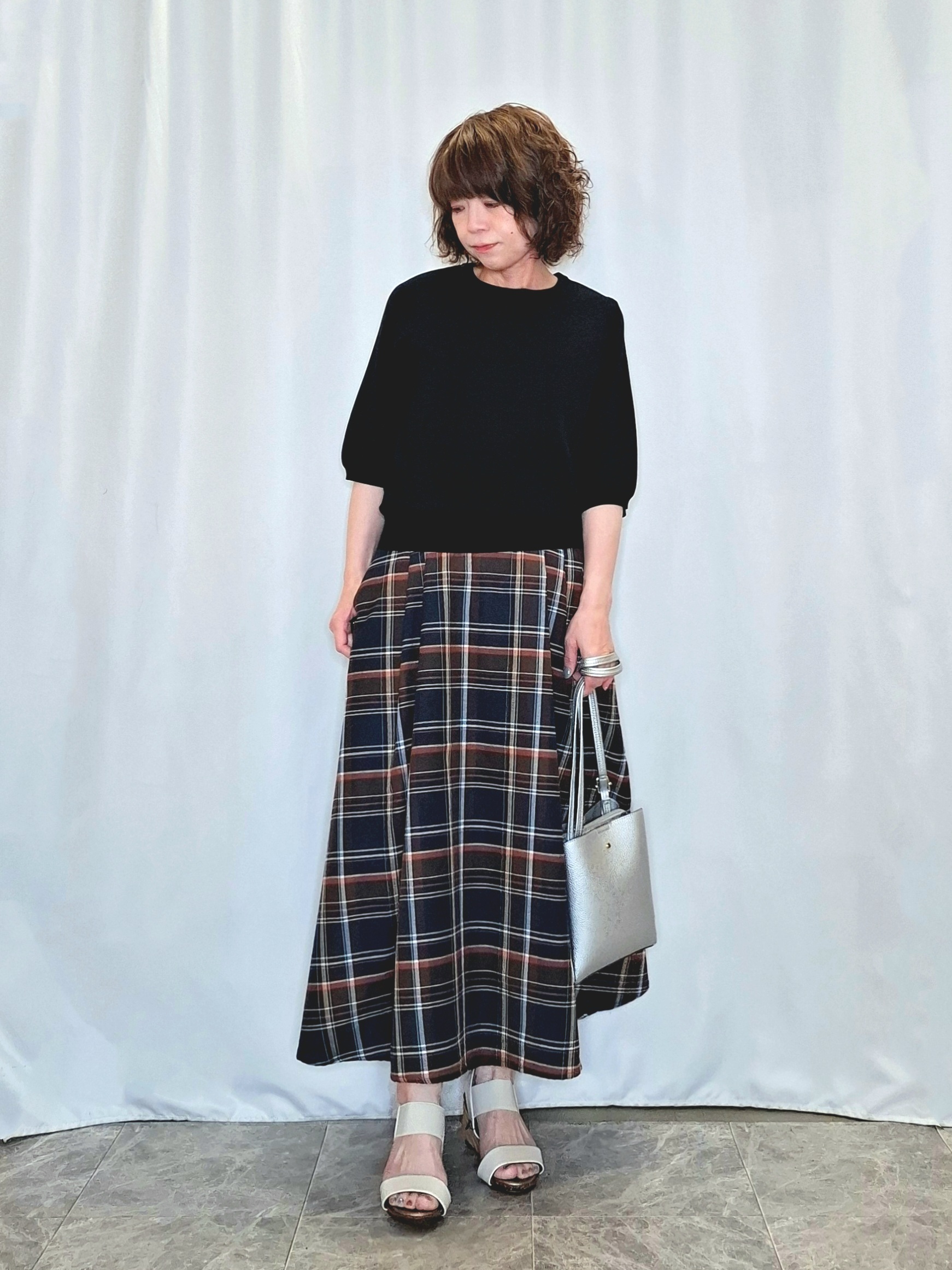 ぬーさんの「SHOO･LA･RUE｜【毎日洗える/S-LL/UV】上半身すっきり 二の腕見せない5分袖ニット」を使ったコーディネート