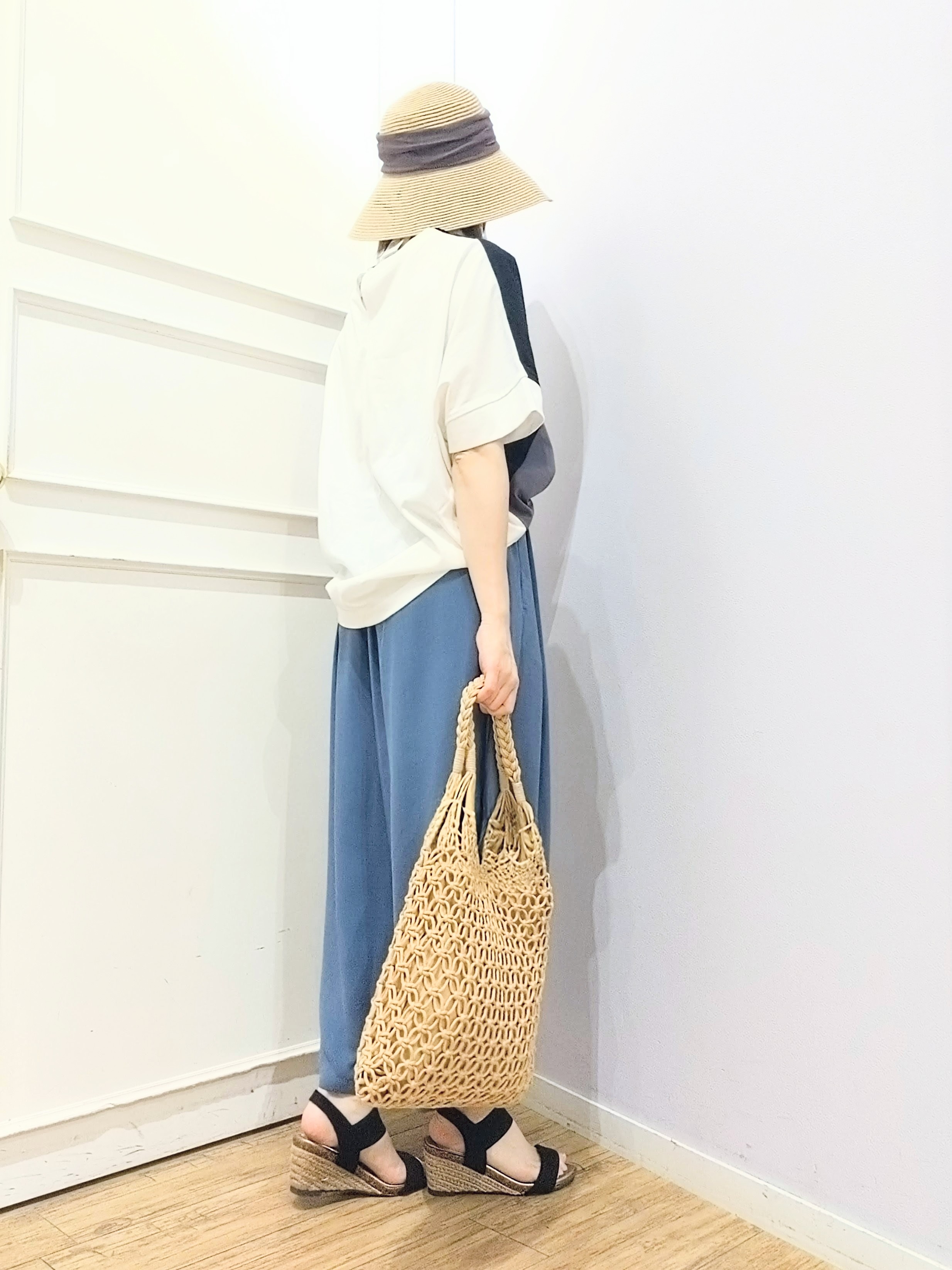 miomioさんの「SHOO･LA･RUE｜【S-LL/洗濯機可】インしないで着られる ななめ3段切り替えトップス」を使ったコーディネート