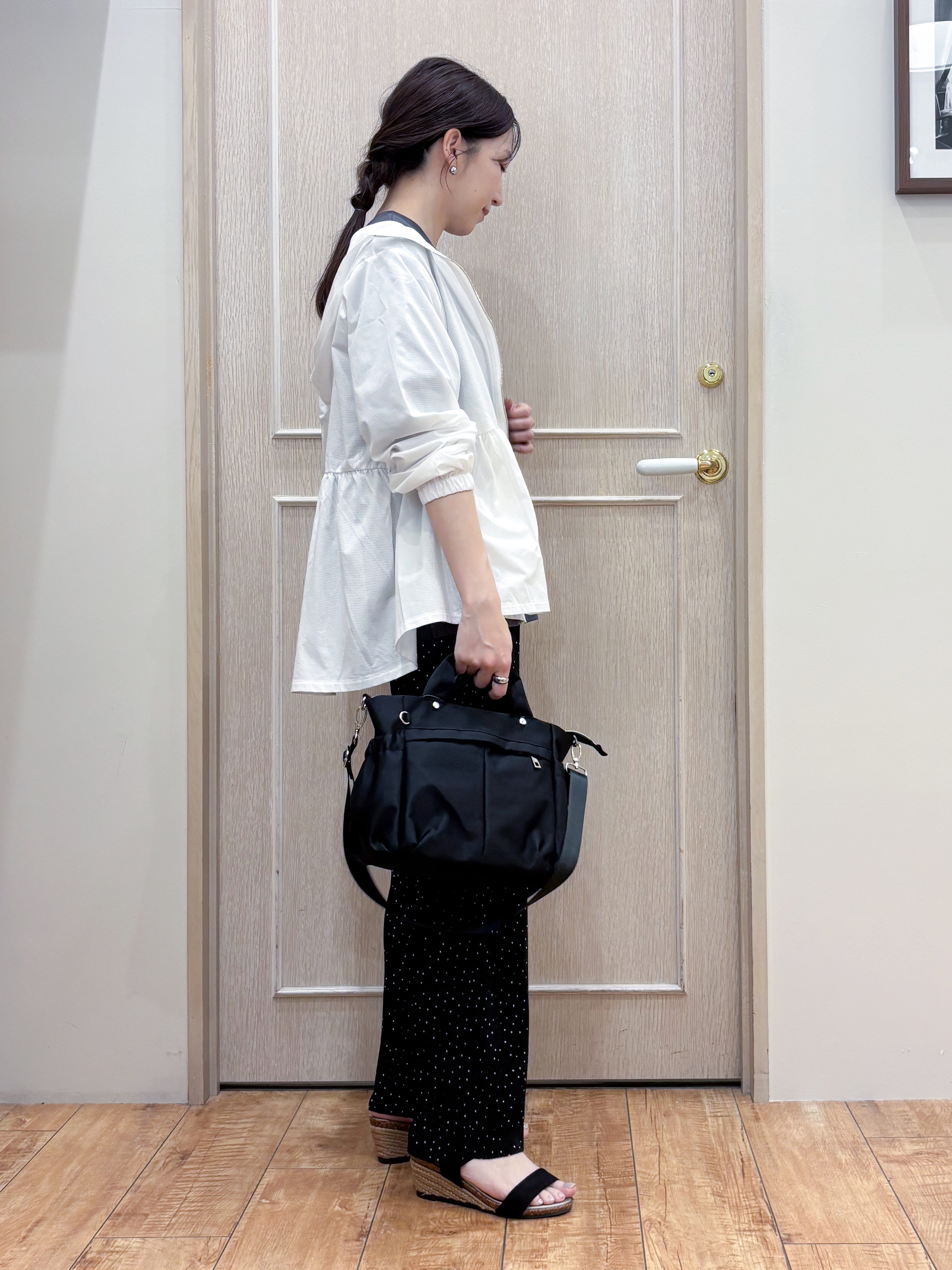 なみさんの「SHOO･LA･RUE｜【S-LL/体型カバー】日焼け対策にも女性らしさを UVカットペプラムパーカ」を使ったコーディネート
