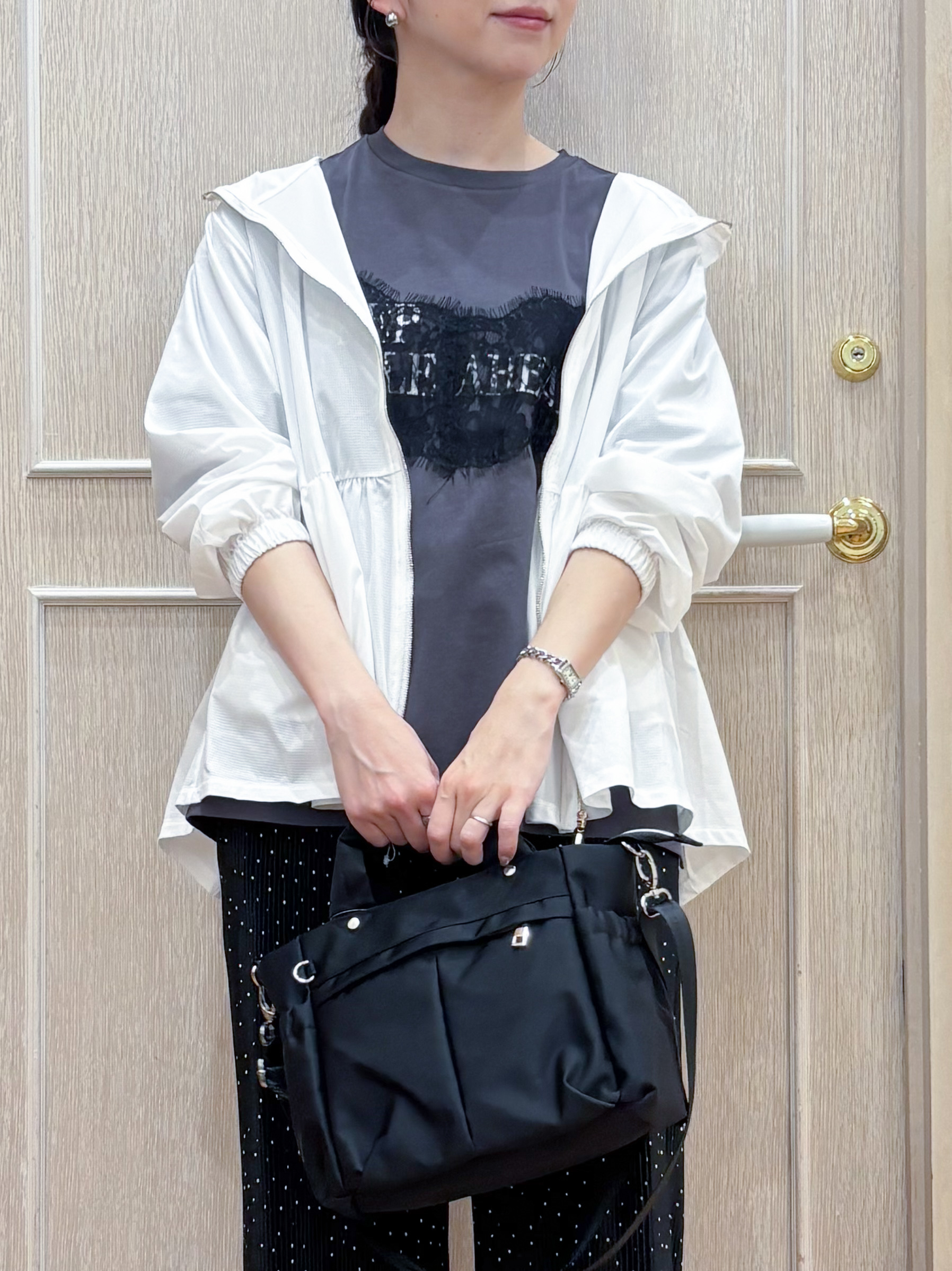 なみさんの「SHOO･LA･RUE｜【S-LL/体型カバー】日焼け対策にも女性らしさを UVカットペプラムパーカ」を使ったコーディネート