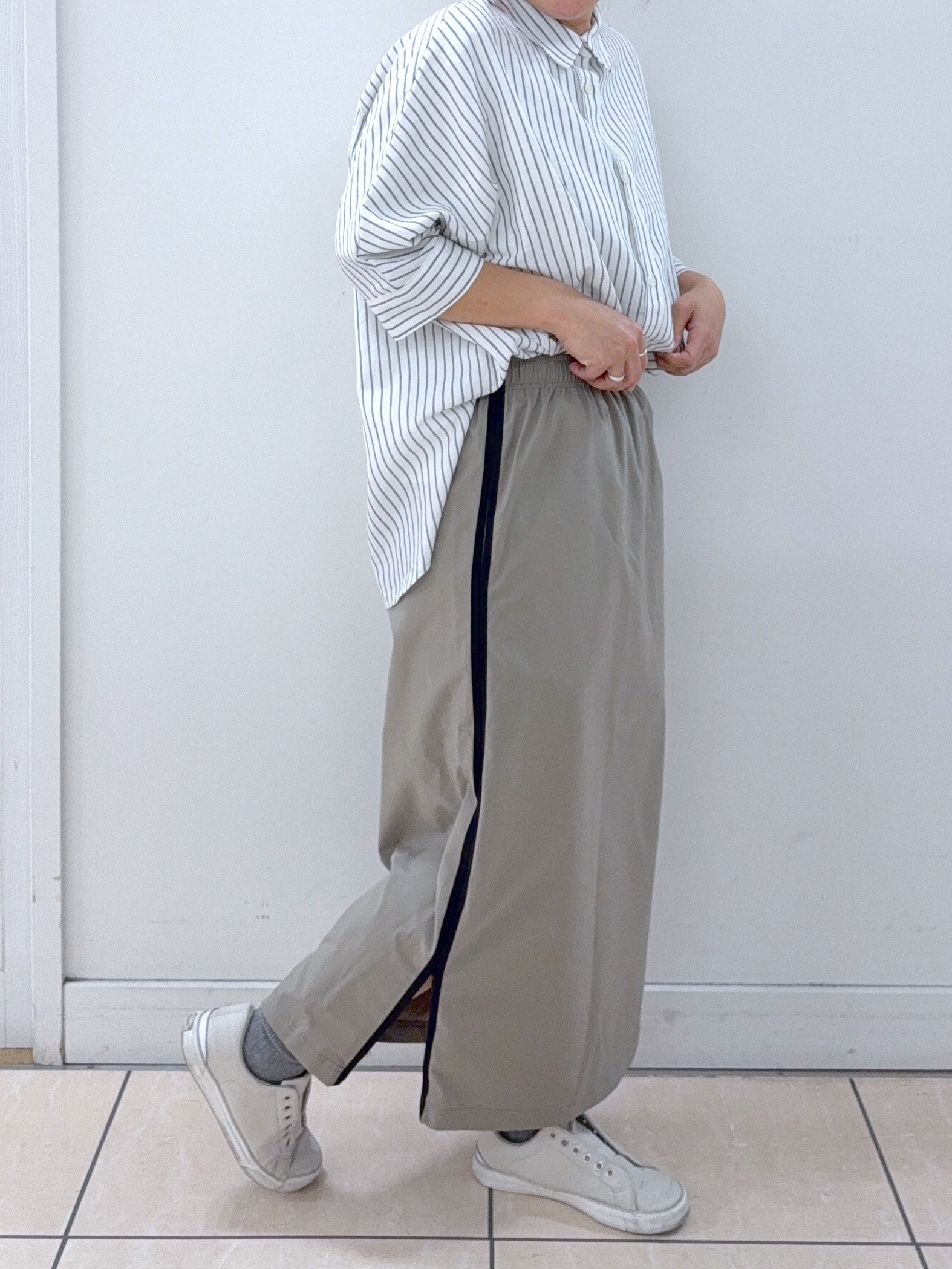 Osawaさんの「Dessin｜【セットアップ可/洗える】リネンブレンドドルマンシャツ」を使ったコーディネート