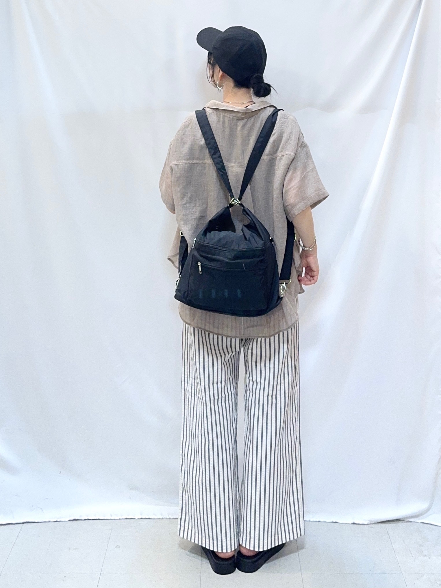 𝐇𝐢𝐫𝐨𝐦𝐢さんの「SHOO･LA･RUE｜【S-LL】ナチュラルに決まる 半袖シアーシャツジャケット」を使ったコーディネート
