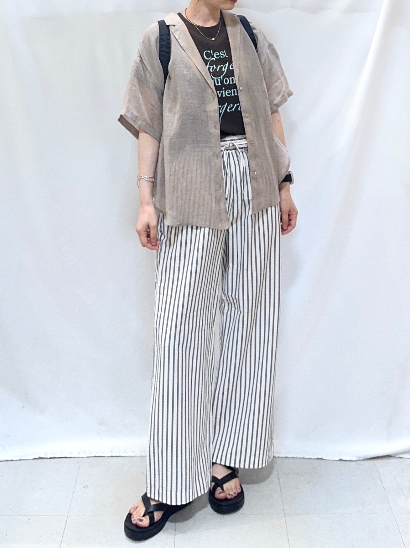 𝐇𝐢𝐫𝐨𝐦𝐢さんの「SHOO･LA･RUE｜【S-LL】ナチュラルに決まる 半袖シアーシャツジャケット」を使ったコーディネート