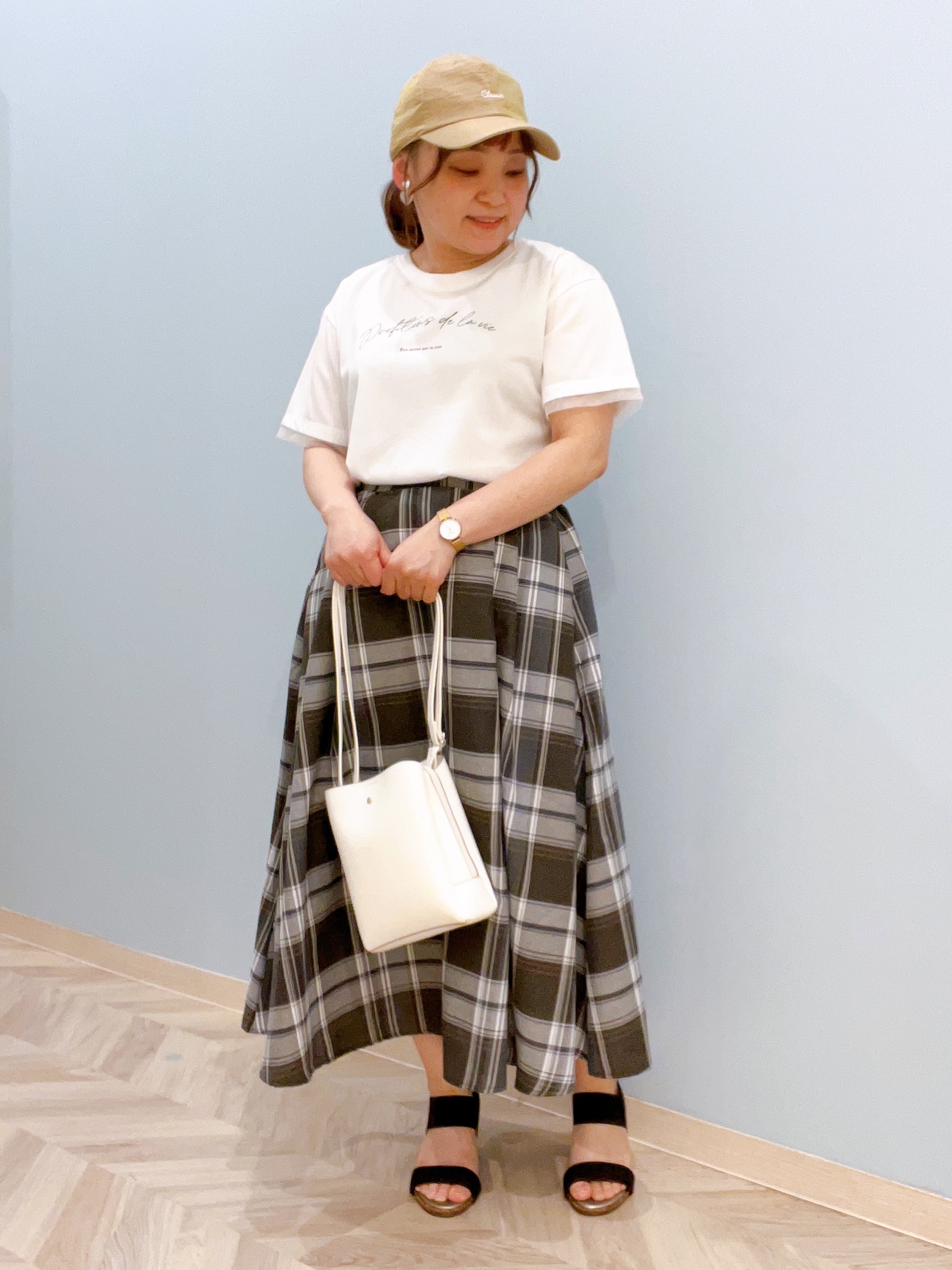 kitaさんの「SHOO･LA･RUE｜【通気性〇/UV/S-LL】風が通り抜ける 半袖バンドカラーシアーシャツ」を使ったコーディネート