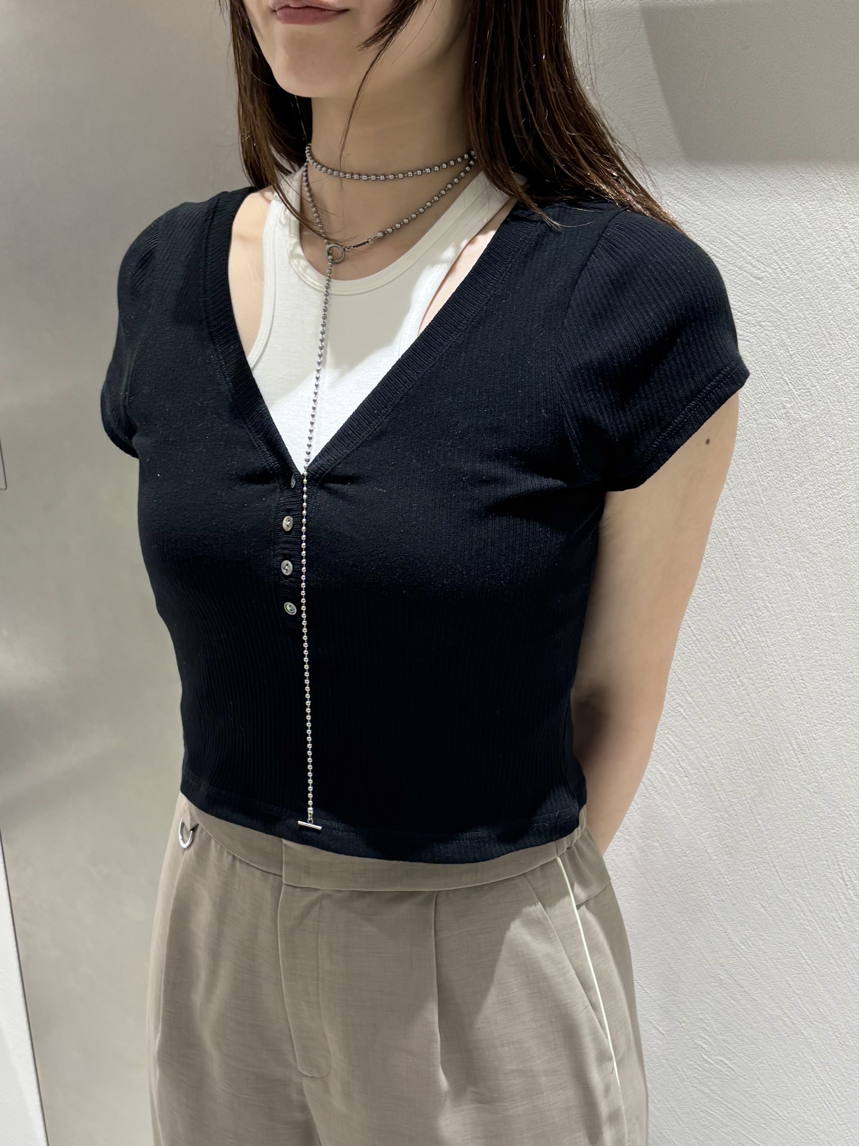 iwamiさんの「CODE A｜M everyday rib button tee」を使ったコーディネート