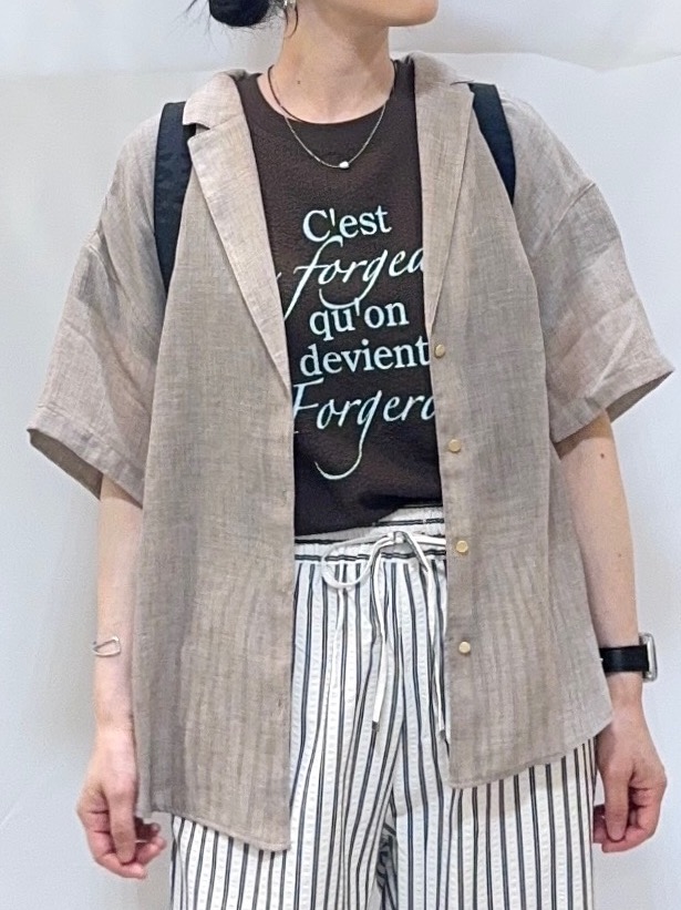 𝐇𝐢𝐫𝐨𝐦𝐢さんの「SHOO･LA･RUE｜【S-LL】ナチュラルに決まる 半袖シアーシャツジャケット」を使ったコーディネート