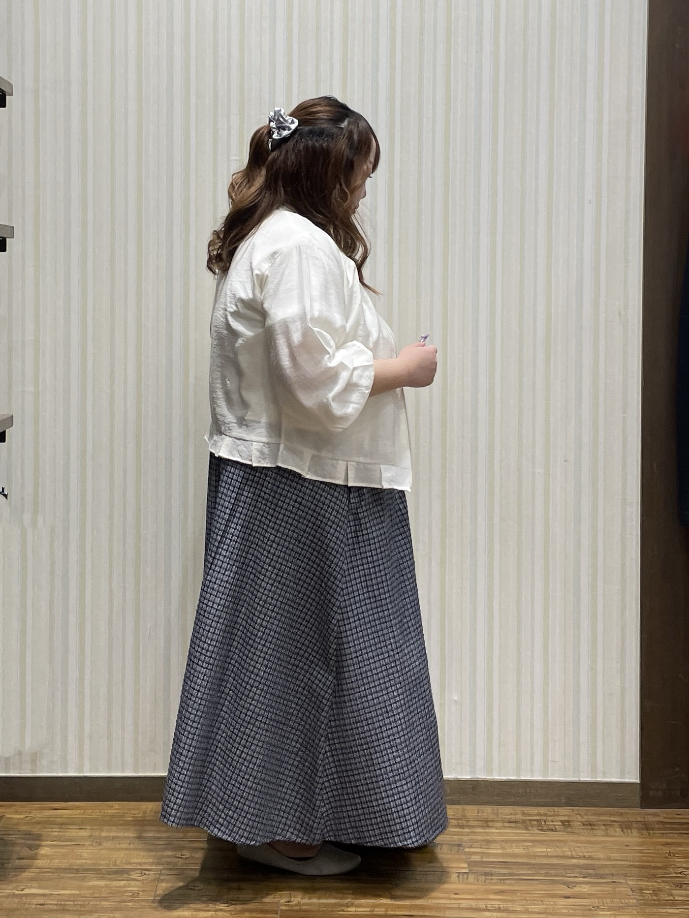 Risaさんの「SHOO･LA･RUE｜【洗濯後しわになりにくい】インせず着られる さらっとタッチのドルマンブラウス」を使ったコーディネート