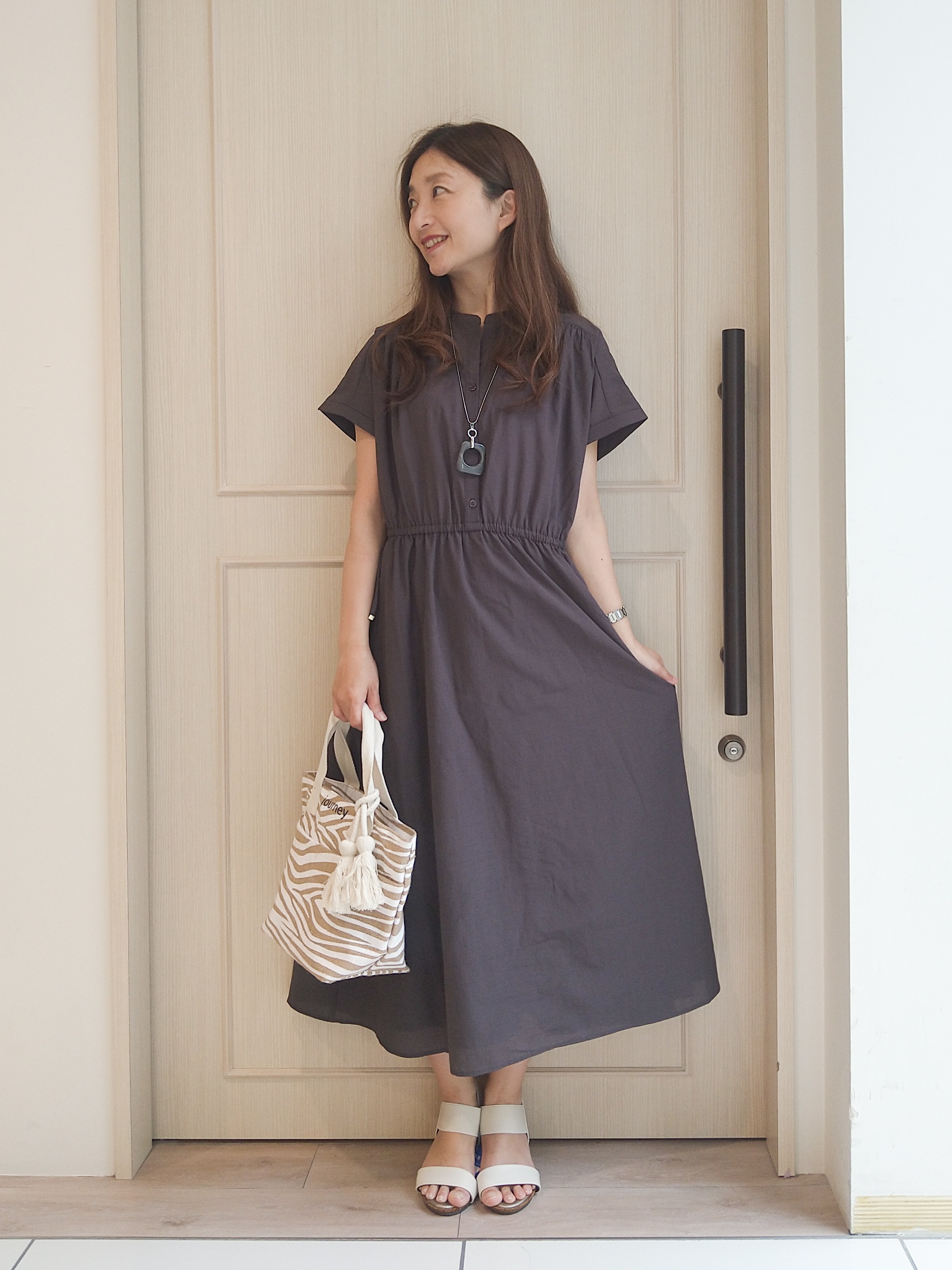 mi-saさんの「SHOO･LA･RUE｜【S-LL/UV/吸水速乾/洗濯機可】通気性〇 ギャザーリボンワンピース」を使ったコーディネート