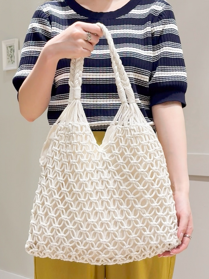 Mayuさんの「grove｜【シリーズ累計13万枚/UVケア】ハイパーストレッチ ワイドクロップドパンツ」を使ったコーディネート
