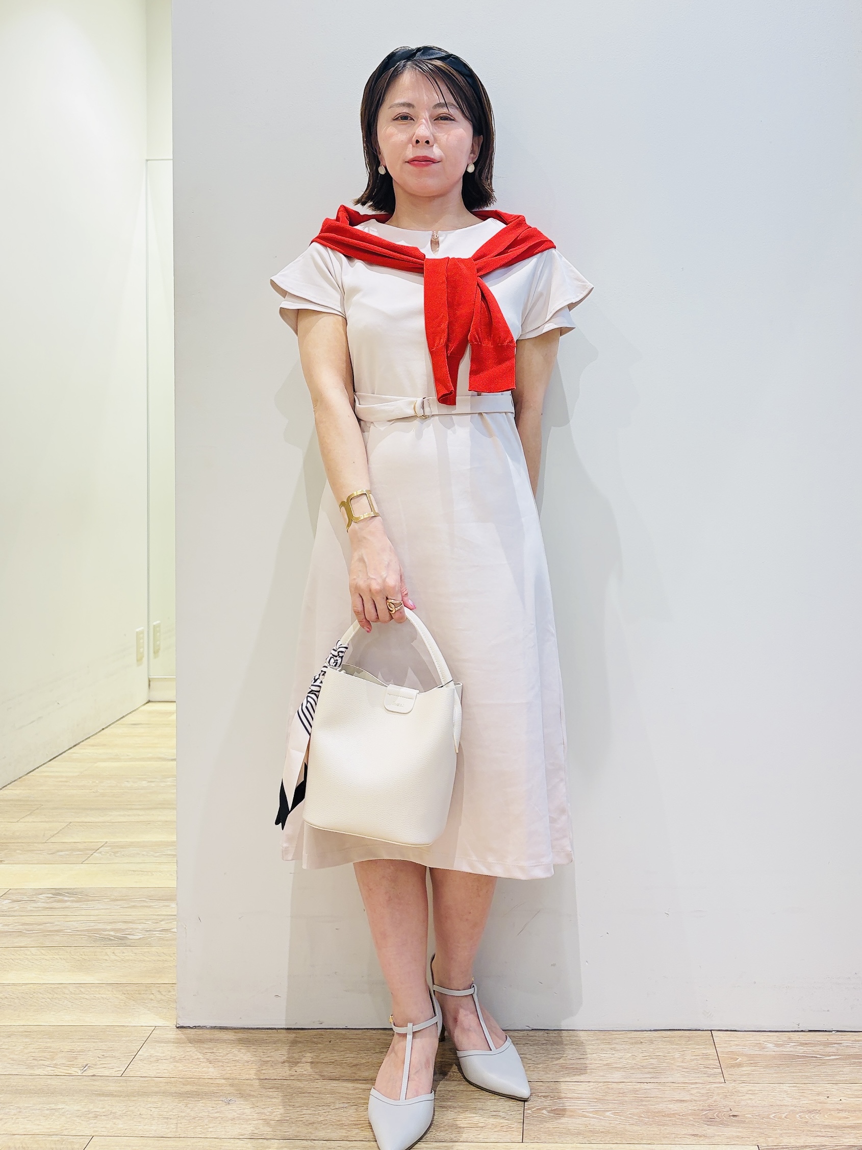 YUKOさんの「index｜【接触冷感／UVケア】Iラインフレアスリーブワンピース《洗濯機OK／XS～3L／6col》」を使ったコーディネート