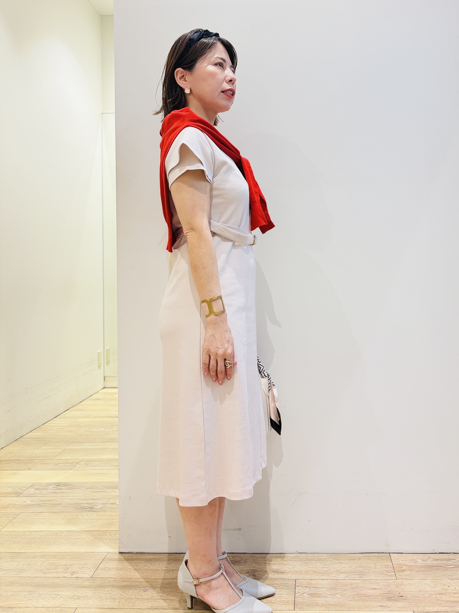 YUKOさんの「index｜【接触冷感／UVケア】Iラインフレアスリーブワンピース《洗濯機OK／XS～3L／6col》」を使ったコーディネート
