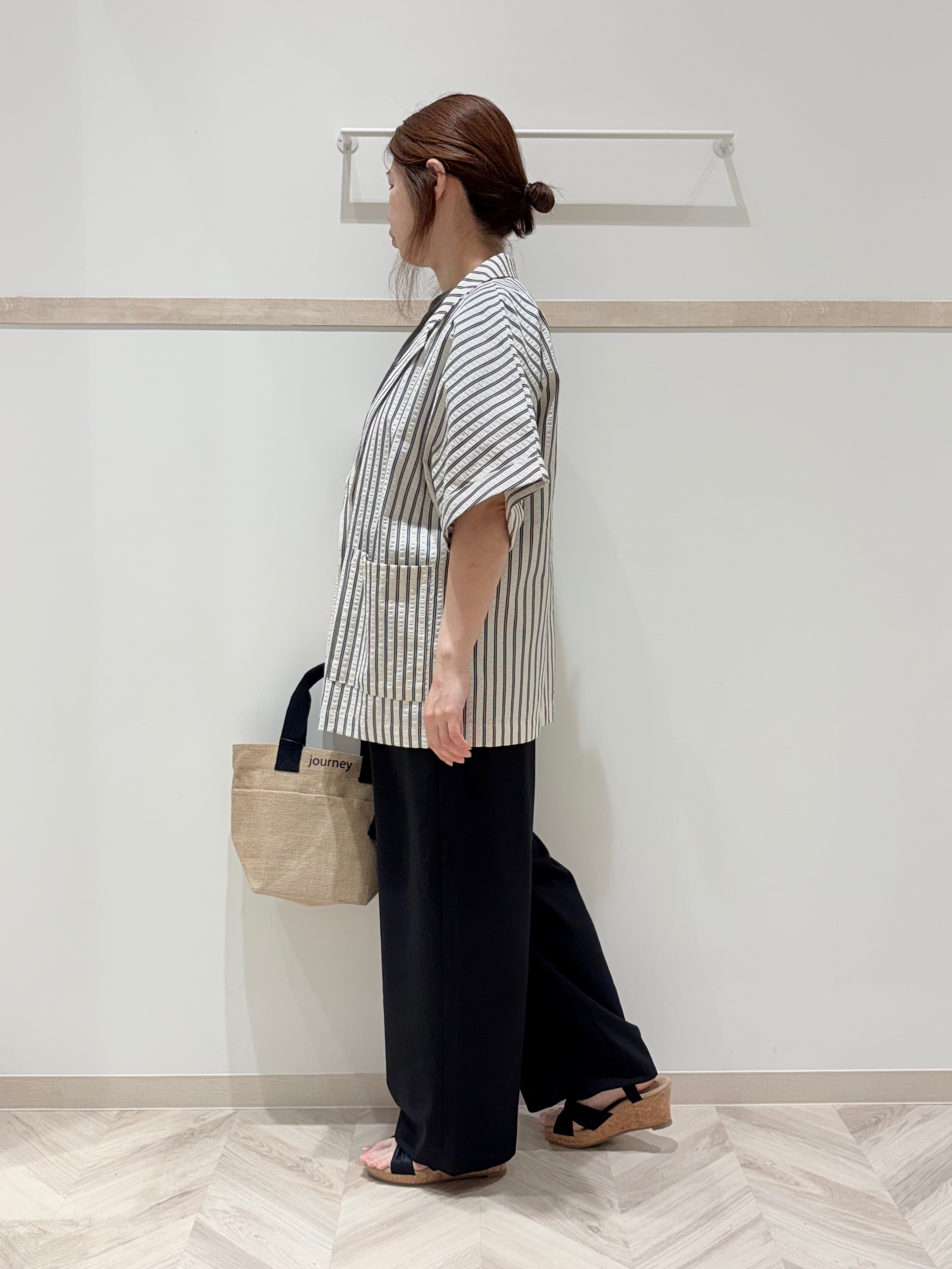 c_h_i_k_aさんの「SHOO･LA･RUE｜【S-LL/吸水速乾/セットアップ可】羽織るだけで主役になる サッカーストライプシャツジャケット」を使ったコーディネート