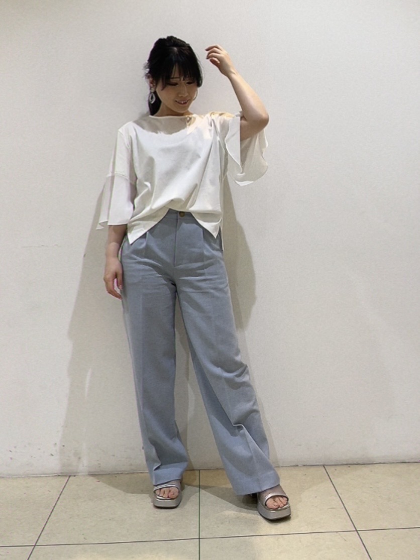 watanabeさんの「UNTITLED｜【洗える/華奢見え】袖シアープルオーバー」を使ったコーディネート