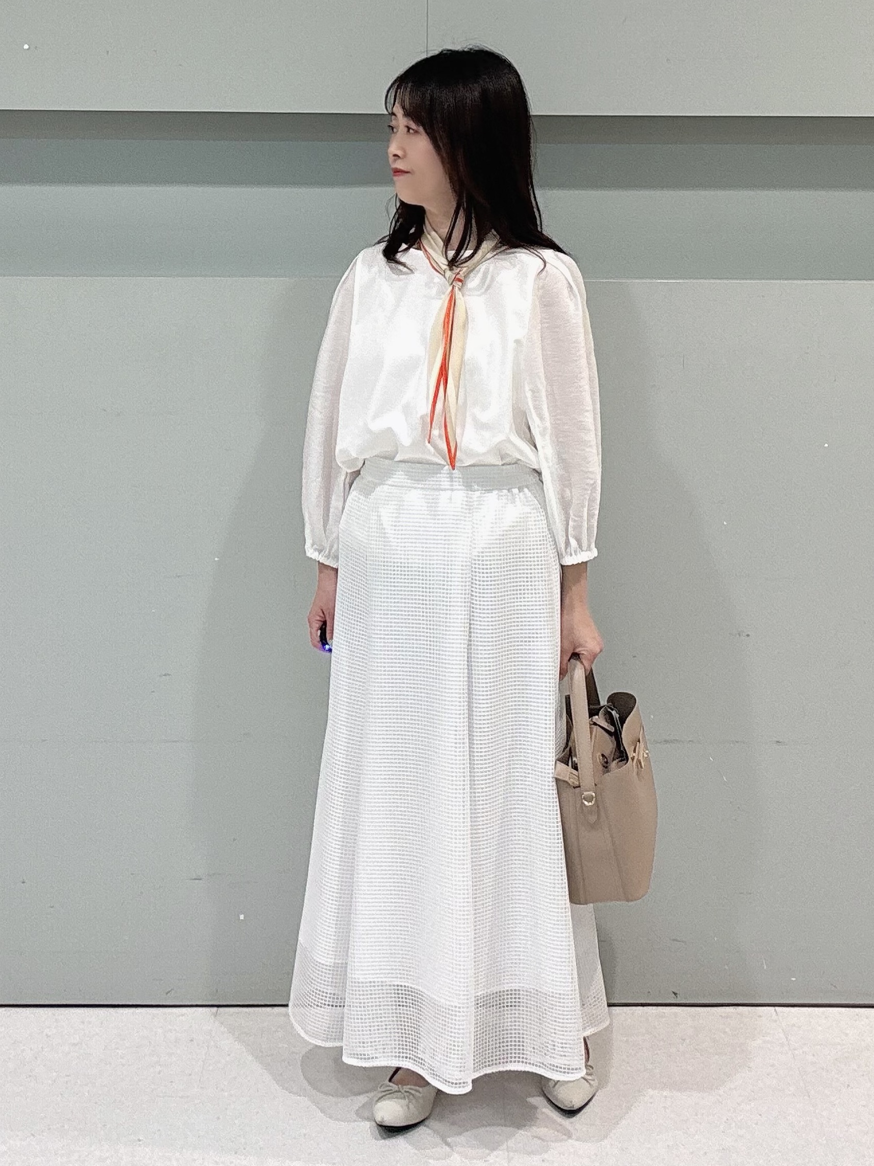 makiさんの「UNTITLED｜◆【洗える/袖シアー】ポンチ袖ボリュームトップス」を使ったコーディネート