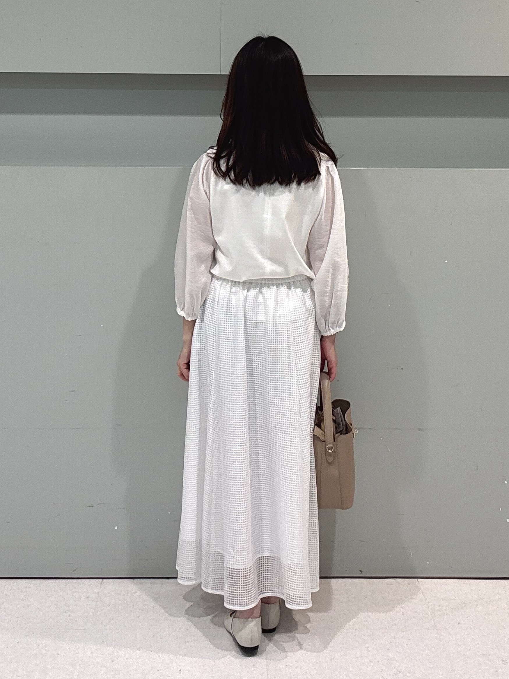 makiさんの「UNTITLED｜◆【洗える/袖シアー】ポンチ袖ボリュームトップス」を使ったコーディネート