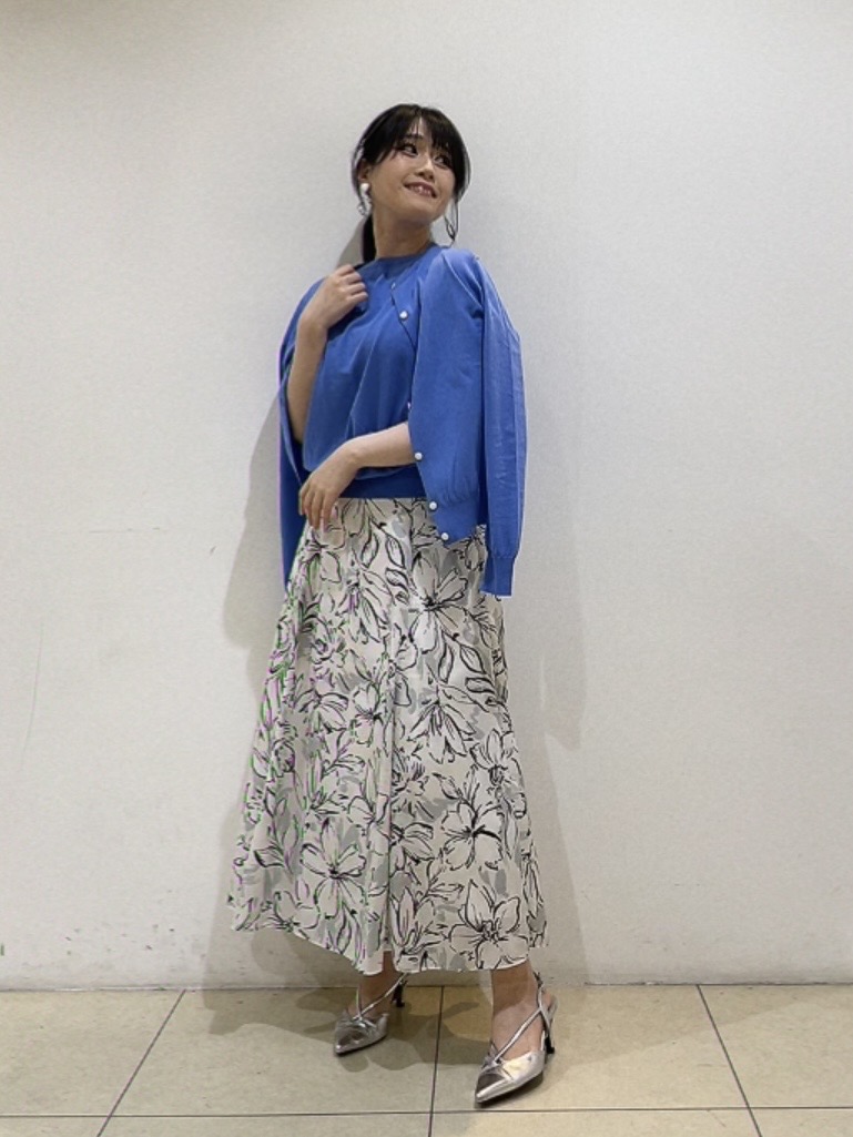 watanabeさんの「UNTITLED｜◆【9色展開/アンサンブル可】コットンクルーネックカーディガン」を使ったコーディネート