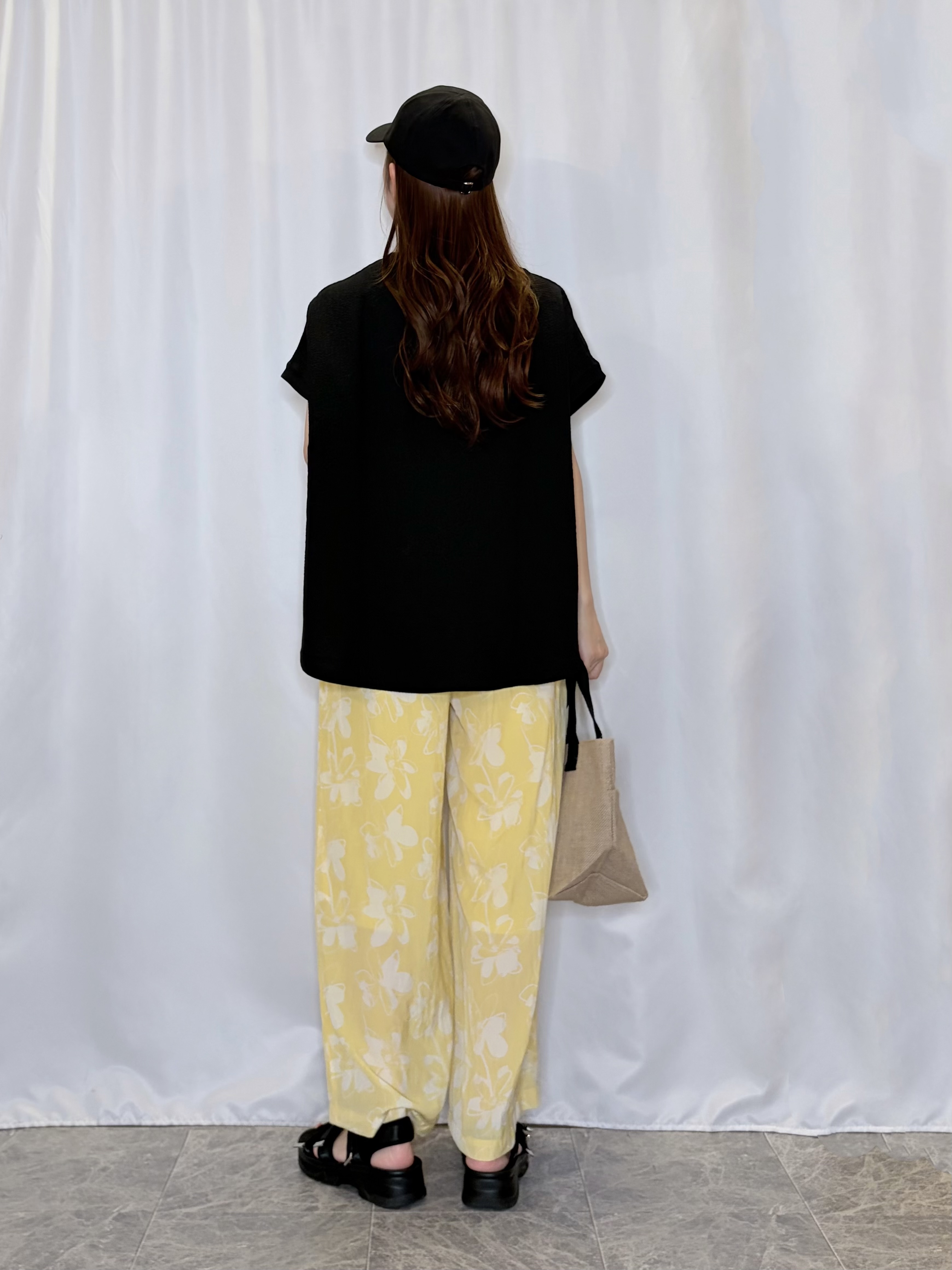 おうめさんの「SHOO･LA･RUE｜【洗濯機可】ぽこぽこさらさら アソートTシャツ」を使ったコーディネート